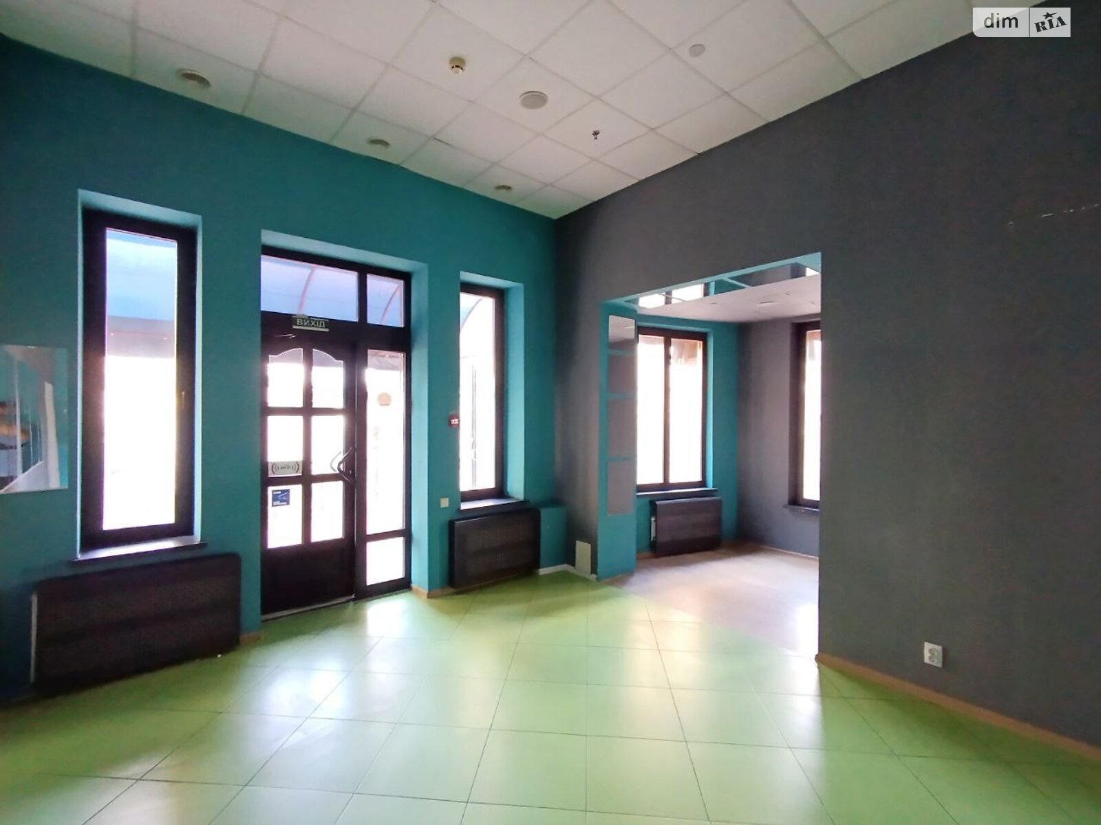 Коммерческое помещение в Хмельницком, сдам в аренду по Проскуровская улица, район Центр, цена: 24 990 грн за объект фото 1 Коммерческое помещение в Хмельницком, сдам в аренду по Проскуровская улица, район Центр, цена: 24 990 грн за объект фото 1