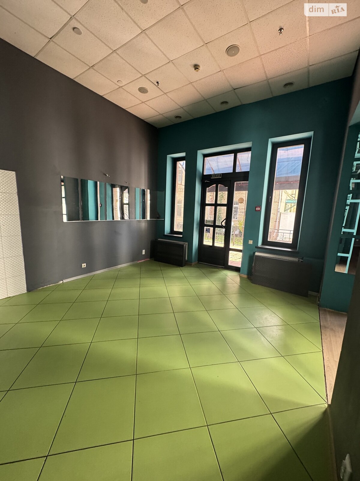 Коммерческое помещение в Хмельницком, сдам в аренду по Проскуровская улица, район Центр, цена: 24 990 грн за объект фото 1 Коммерческое помещение в Хмельницком, сдам в аренду по Проскуровская улица, район Центр, цена: 24 990 грн за объект фото 1