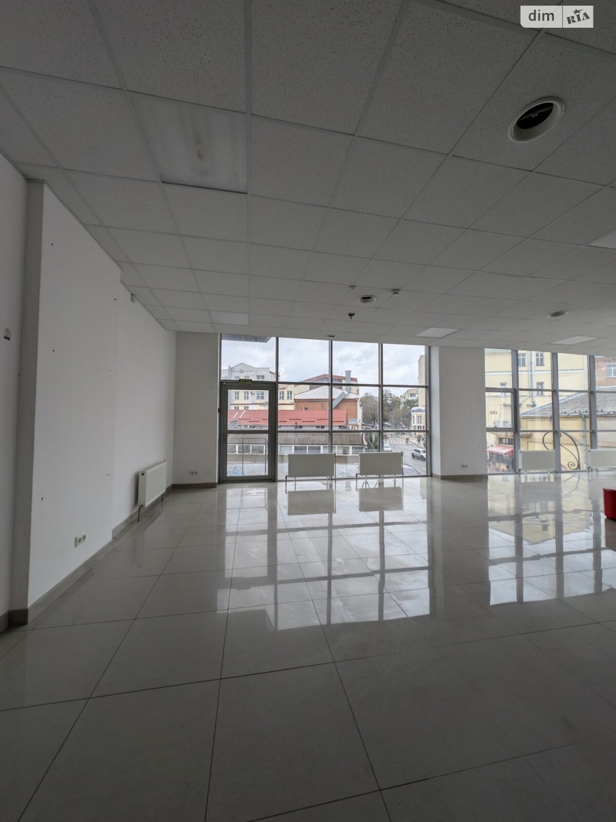 Коммерческое помещение в Хмельницком, сдам в аренду по Проскуровского Подполья улица 61, район Центр, цена: 32 500 грн за объект фото 1 Коммерческое помещение в Хмельницком, сдам в аренду по Проскуровского Подполья улица 61, район Центр, цена: 32 500 грн за объект фото 1