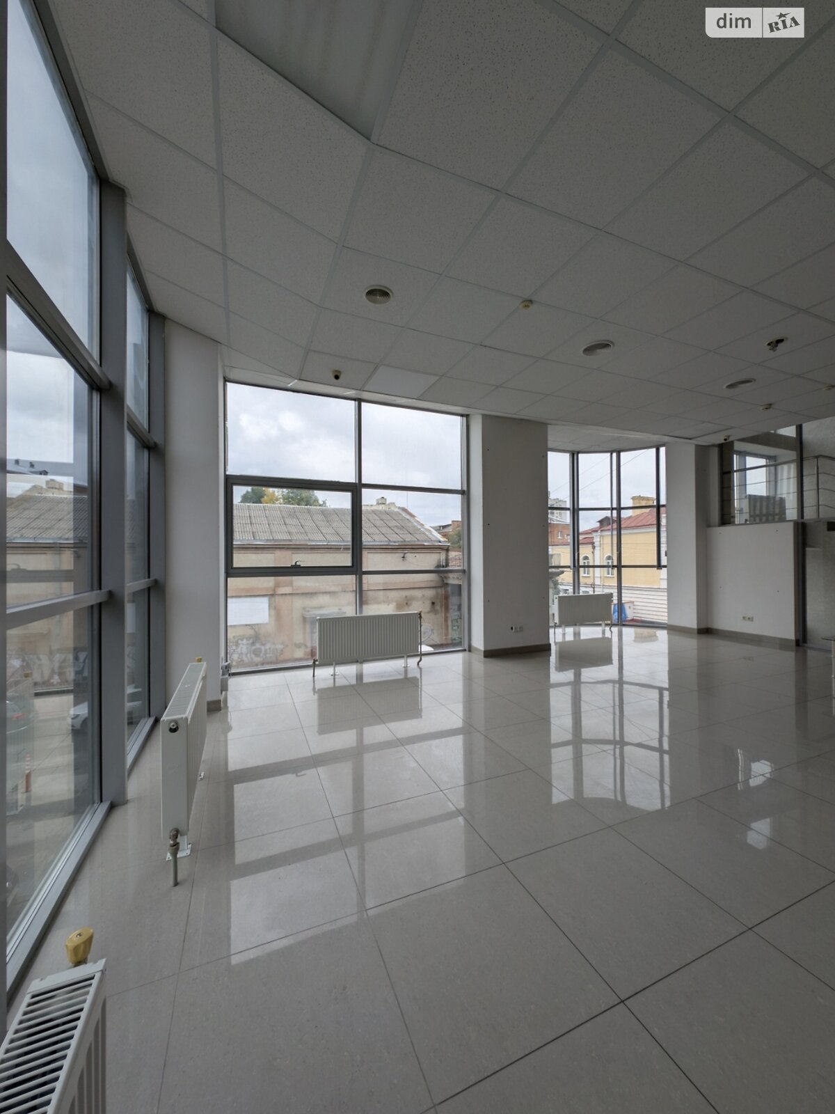 Коммерческое помещение в Хмельницком, сдам в аренду по Проскуровского Подполья улица 61, район Центр, цена: 32 500 грн за объект фото 1 Коммерческое помещение в Хмельницком, сдам в аренду по Проскуровского Подполья улица 61, район Центр, цена: 32 500 грн за объект фото 1