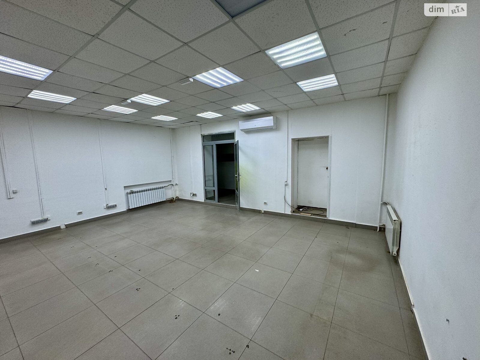 Комерційне приміщення в Хмельницькому, здам в оренду по Проскурівського Підпілля вулиця 16, район Центр, ціна: 35 000 грн за об’єкт фото 1 Комерційне приміщення в Хмельницькому, здам в оренду по Проскурівського Підпілля вулиця 16, район Центр, ціна: 35 000 грн за об’єкт фото 1