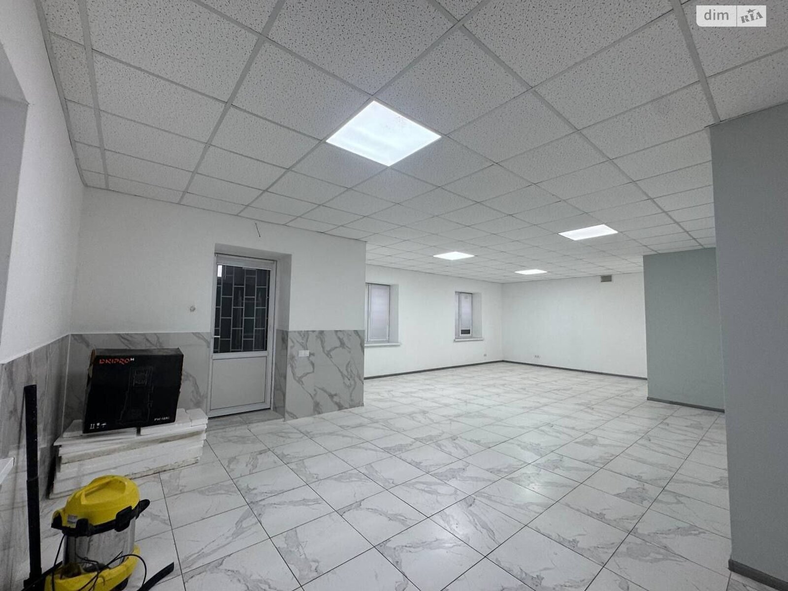 Коммерческое помещение в Хмельницком, сдам в аренду по Озерная улица 6/3, район Выставка, цена: 14 000 грн за объект фото 1