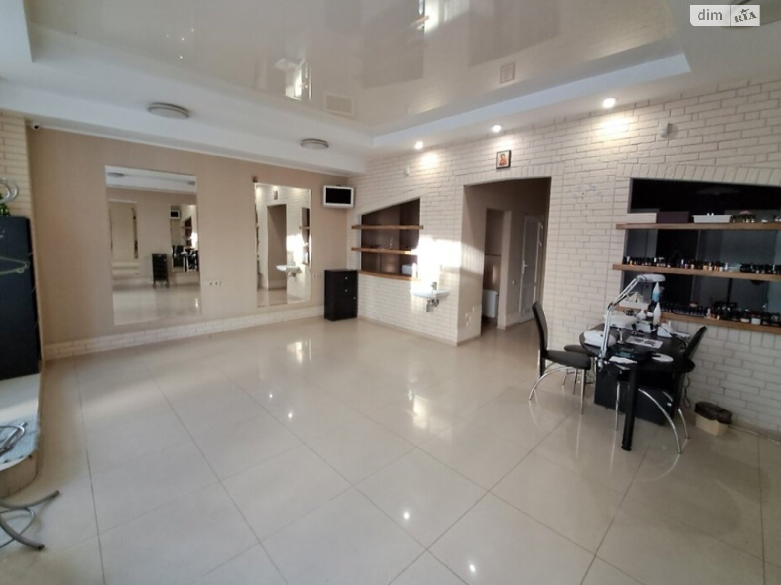 Коммерческое помещение в Хмельницком, сдам в аренду по Панаса Мирного улица 1/2, район Выставка, цена: 18 000 грн за объект фото 1