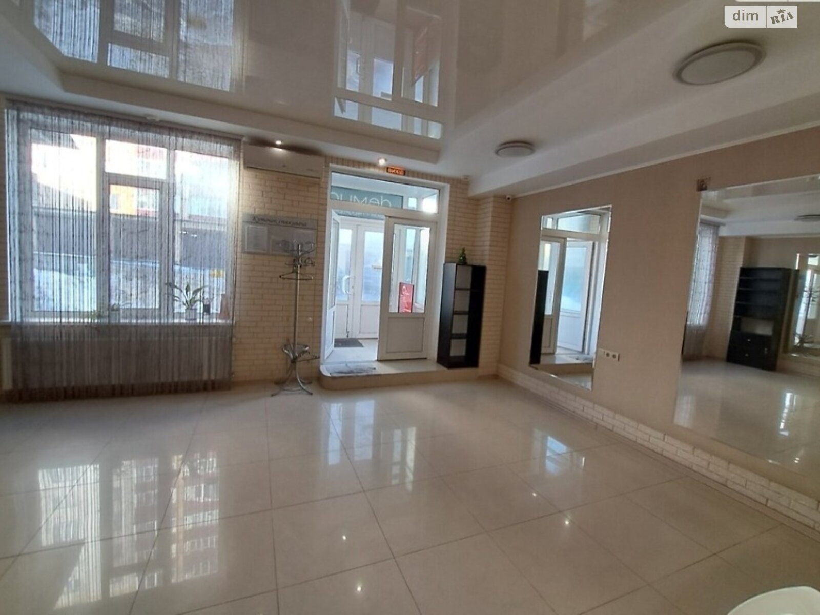 Коммерческое помещение в Хмельницком, сдам в аренду по Панаса Мирного улица 1/2, район Выставка, цена: 18 000 грн за объект фото 1