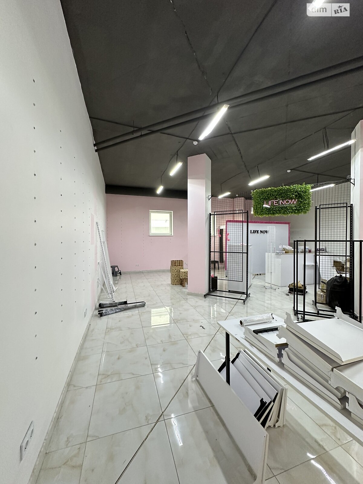 Коммерческое помещение в Хмельницком, сдам в аренду по Степана Бандеры улица 2/1А, район Выставка, цена: 33 950 грн за объект фото 1