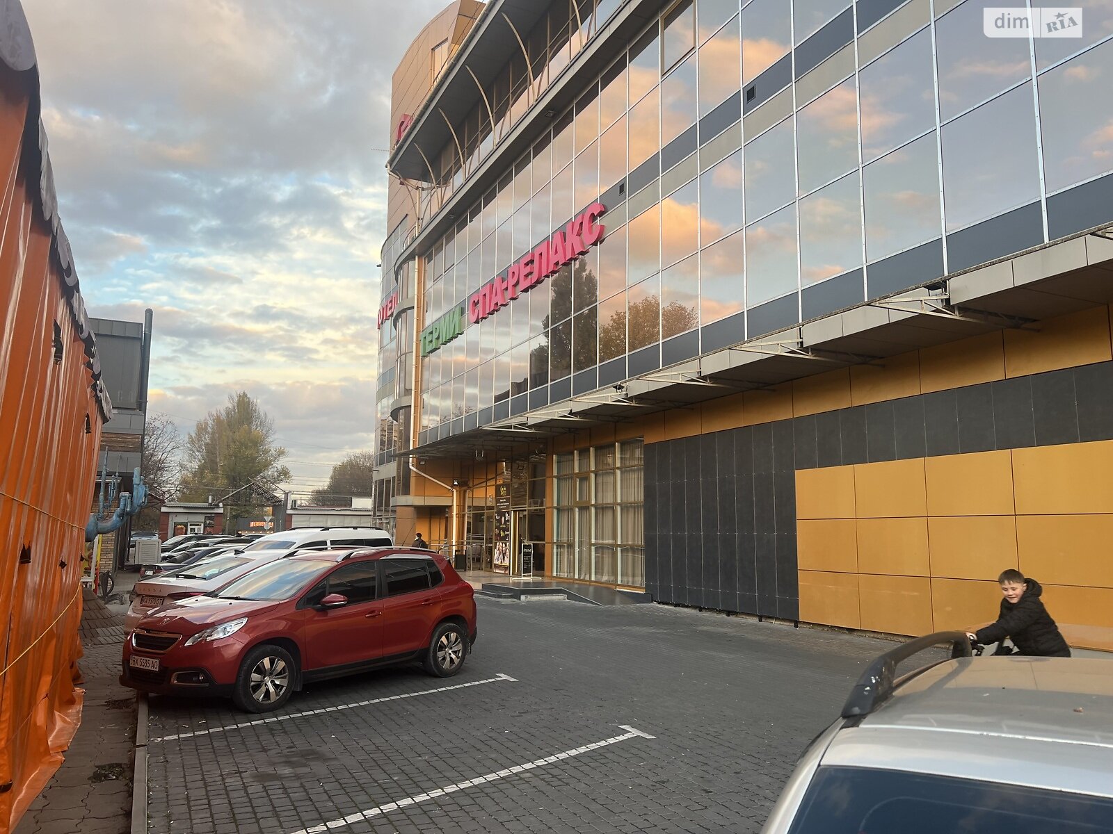 Коммерческое помещение в Хмельницком, сдам в аренду по Свободы улица 1А, район Выставка, цена: 25 320 грн за объект фото 1