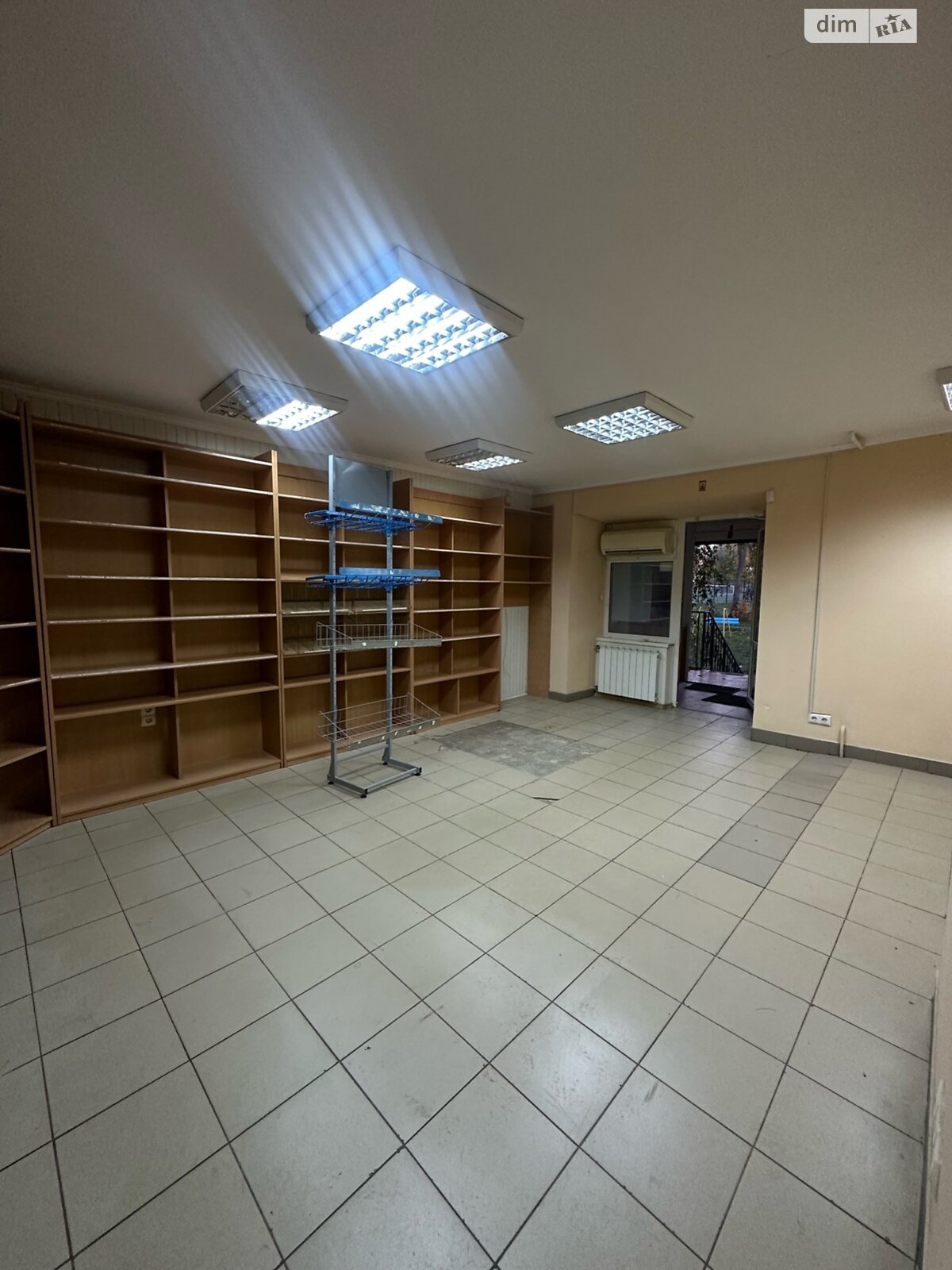 Комерційне приміщення в Хмельницькому, здам в оренду по Зарічанська вулиця 6/5, район Виставка, ціна: 6 000 грн за об’єкт фото 1 Комерційне приміщення в Хмельницькому, здам в оренду по Зарічанська вулиця 6/5, район Виставка, ціна: 6 000 грн за об’єкт фото 1