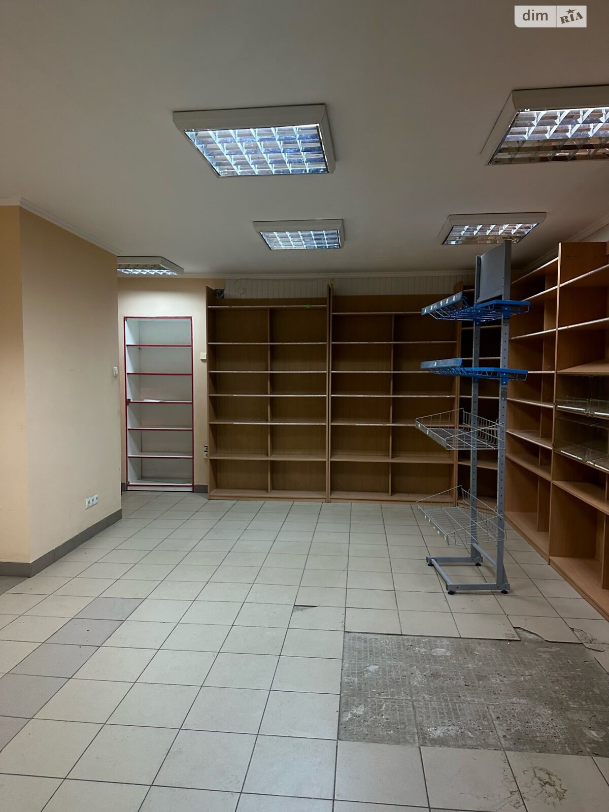 Комерційне приміщення в Хмельницькому, здам в оренду по Зарічанська вулиця 6/5, район Виставка, ціна: 6 000 грн за об’єкт фото 1 Комерційне приміщення в Хмельницькому, здам в оренду по Зарічанська вулиця 6/5, район Виставка, ціна: 6 000 грн за об’єкт фото 1