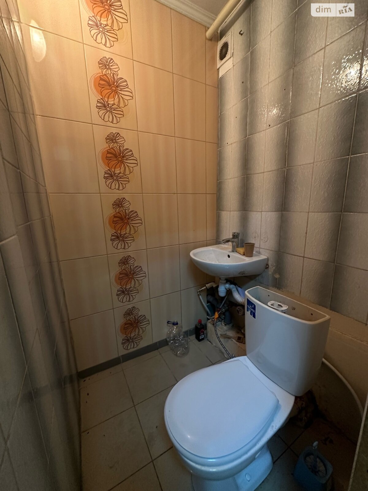 Комерційне приміщення в Хмельницькому, здам в оренду по Зарічанська вулиця 6/5, район Виставка, ціна: 6 000 грн за об’єкт фото 1 Комерційне приміщення в Хмельницькому, здам в оренду по Зарічанська вулиця 6/5, район Виставка, ціна: 6 000 грн за об’єкт фото 1