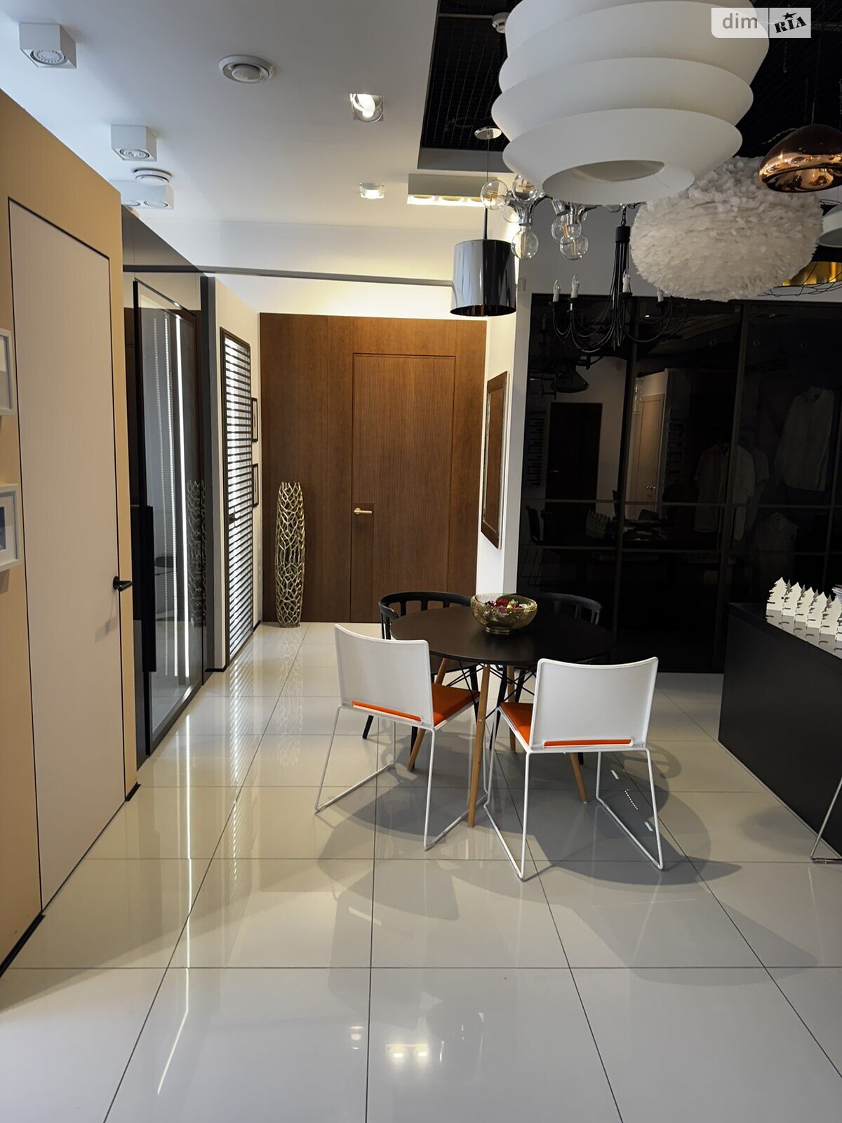 Коммерческое помещение в Хмельницком, сдам в аренду по Заречанская улица, район Выставка, цена: 58 000 грн за объект фото 1