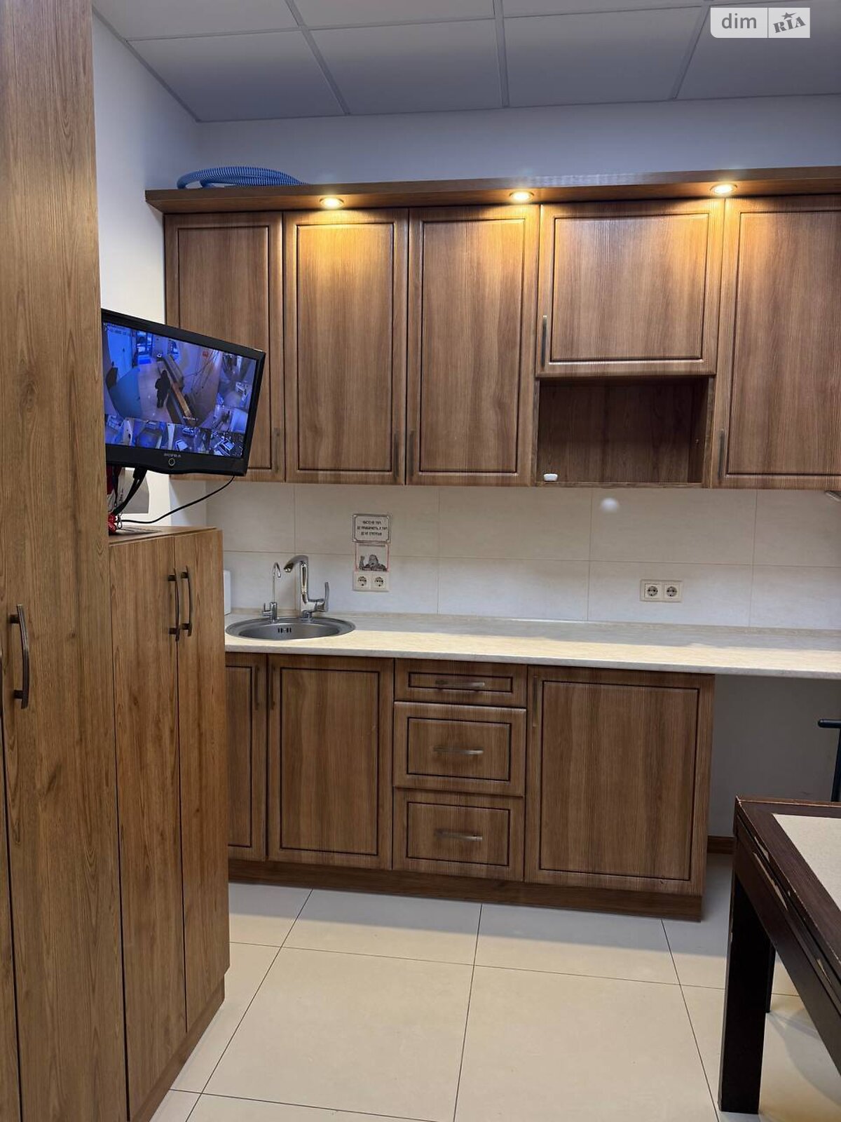 Коммерческое помещение в Хмельницком, сдам в аренду по Заречанская улица 11Е, район Выставка, цена: 43 290 грн за объект фото 1