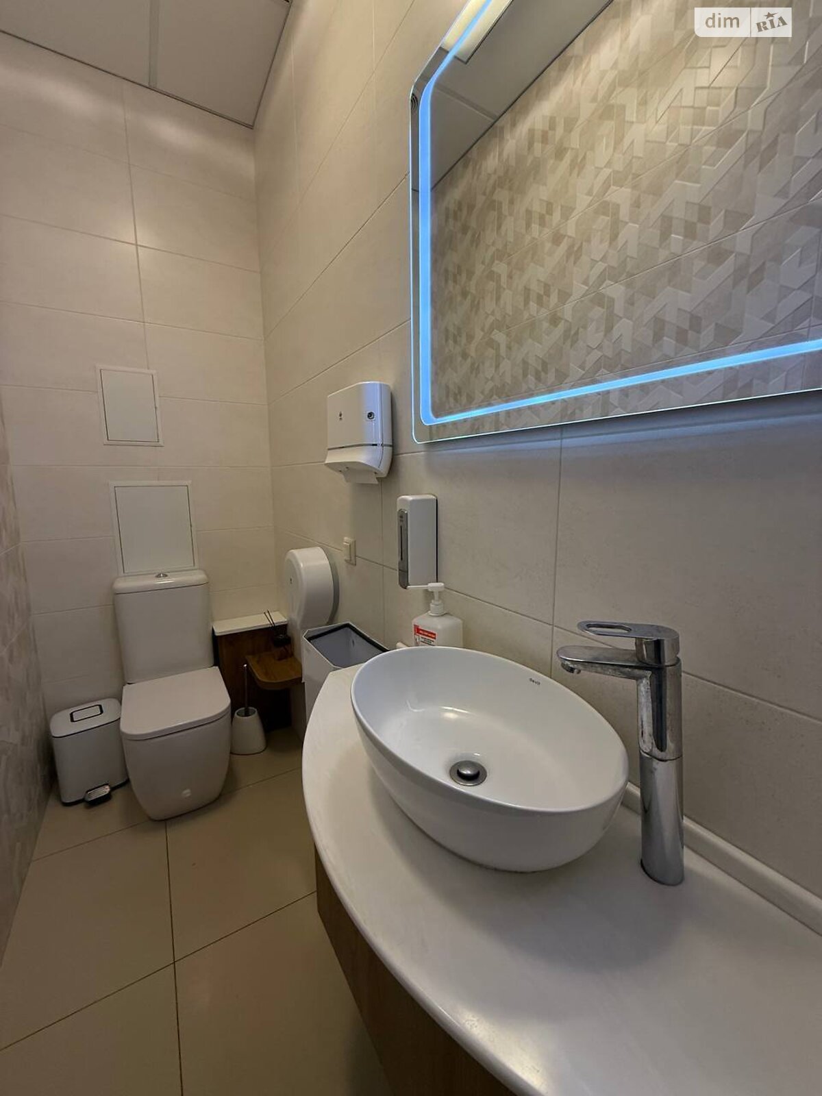 Коммерческое помещение в Хмельницком, сдам в аренду по Заречанская улица 11Е, район Выставка, цена: 43 290 грн за объект фото 1