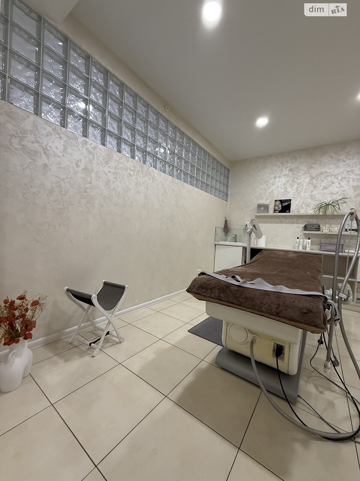 Коммерческое помещение в Хмельницком, сдам в аренду по Заречанская улица 3/1, район Выставка, цена: 50 000 грн за объект фото 1