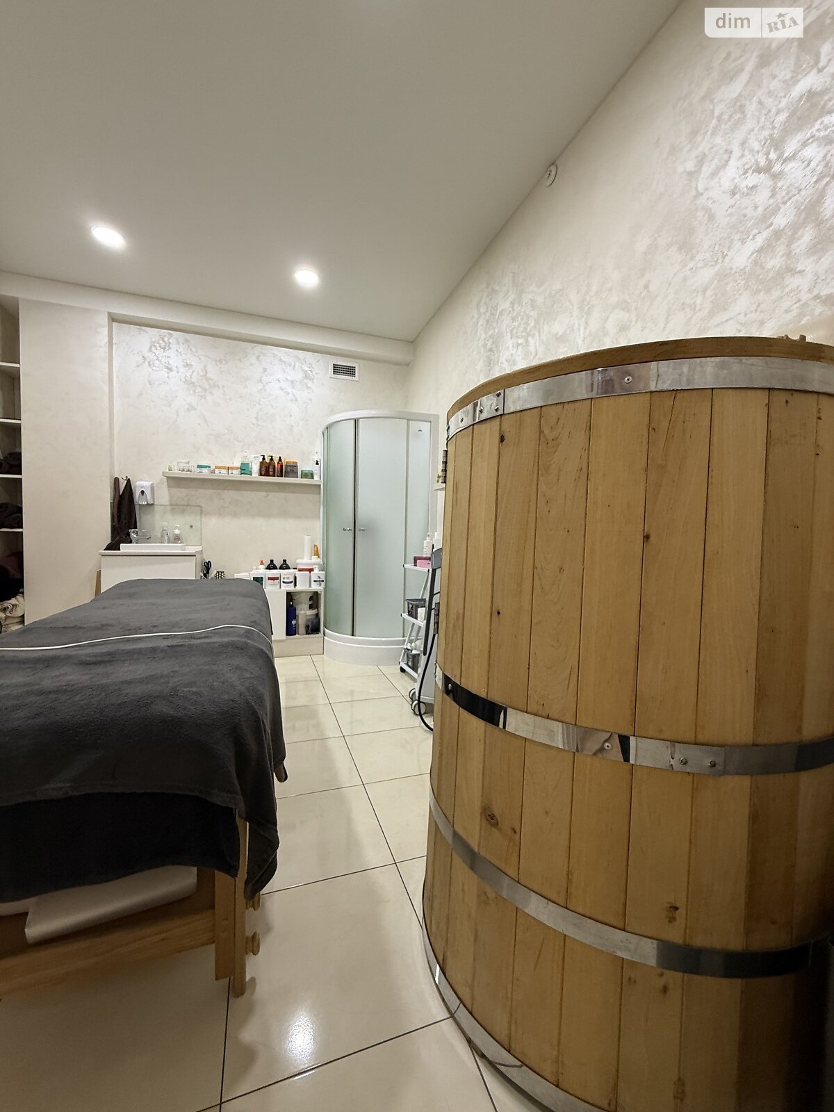 Коммерческое помещение в Хмельницком, сдам в аренду по Заречанская улица 3/1, район Выставка, цена: 50 000 грн за объект фото 1