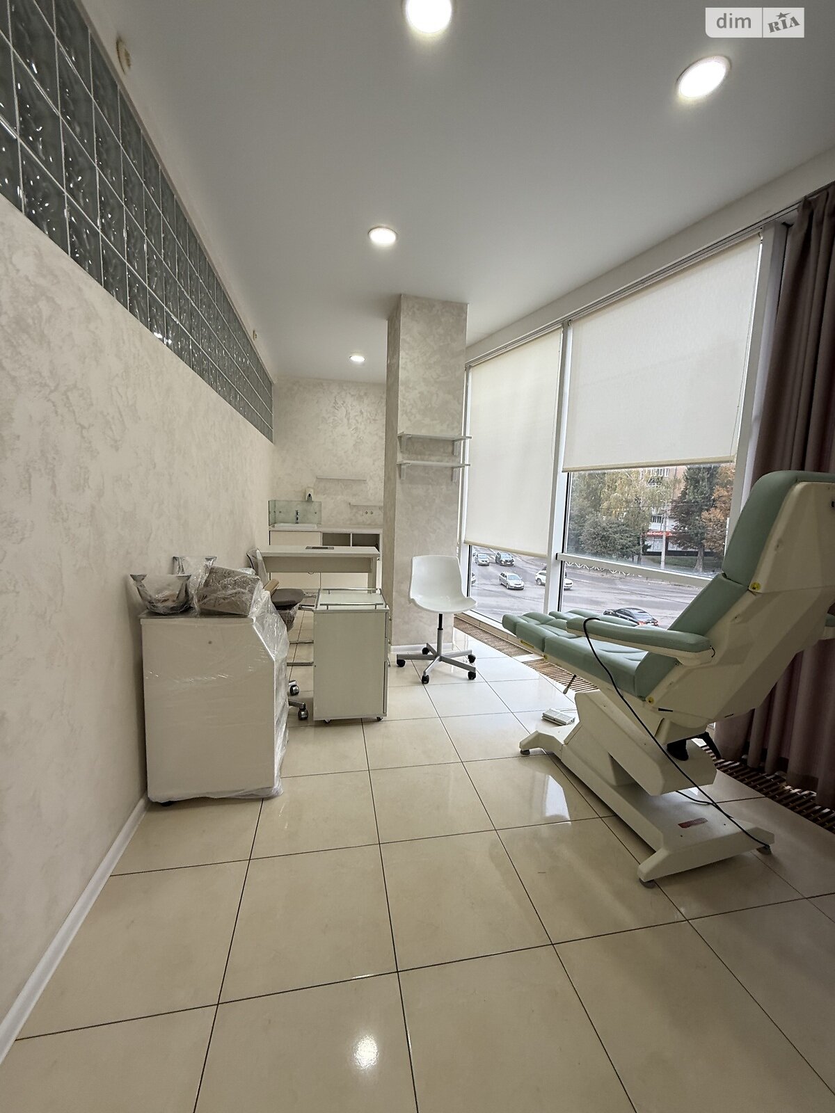 Коммерческое помещение в Хмельницком, сдам в аренду по Заречанская улица 3/1, район Выставка, цена: 50 000 грн за объект фото 1