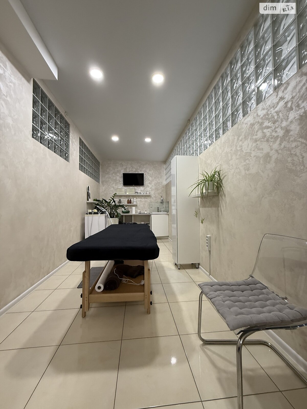 Коммерческое помещение в Хмельницком, сдам в аренду по Заречанская улица 3/1, район Выставка, цена: 50 000 грн за объект фото 1