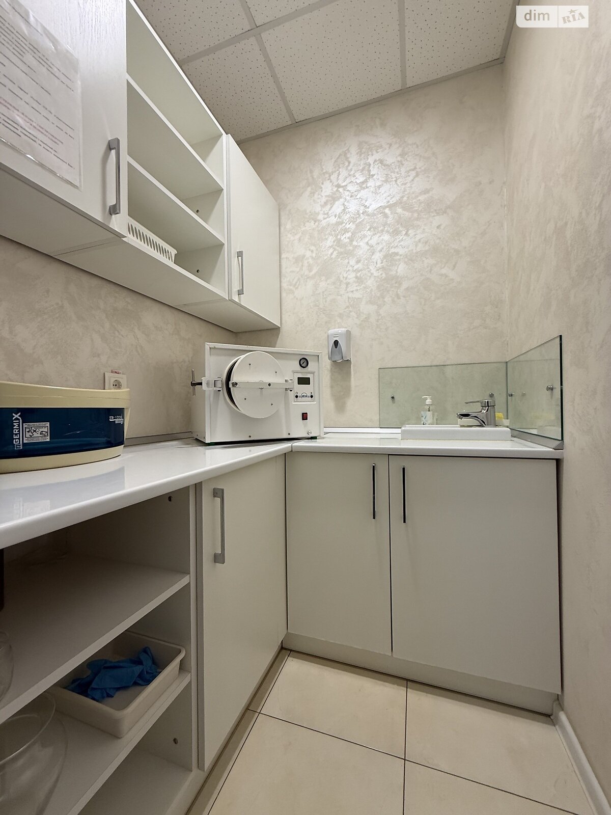 Коммерческое помещение в Хмельницком, сдам в аренду по Заречанская улица 3/1, район Выставка, цена: 50 000 грн за объект фото 1