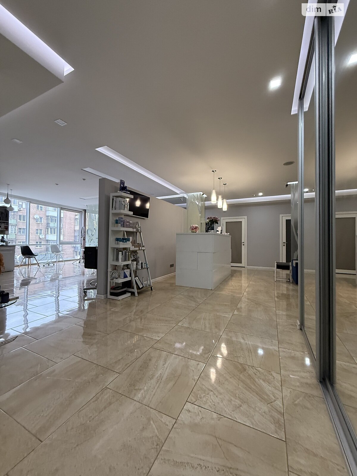 Коммерческое помещение в Хмельницком, сдам в аренду по Заречанская улица 3/1, район Выставка, цена: 50 000 грн за объект фото 1