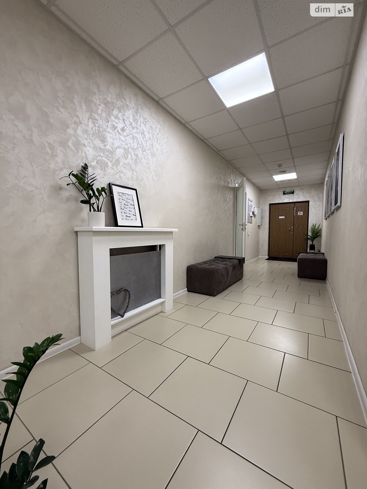 Коммерческое помещение в Хмельницком, сдам в аренду по Заречанская улица 3/1, район Выставка, цена: 50 000 грн за объект фото 1