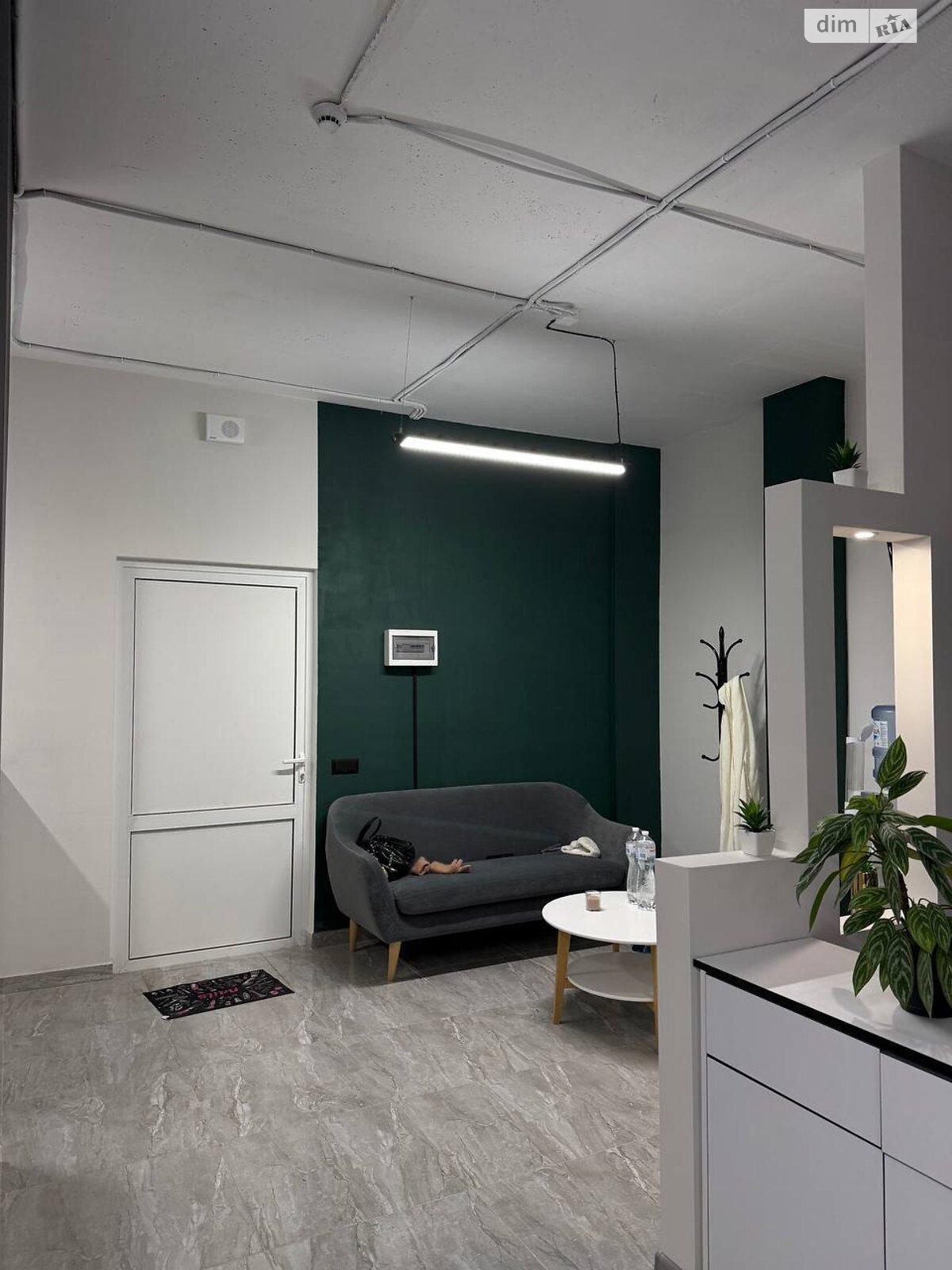 Коммерческое помещение в Хмельницком, сдам в аренду по Заречанская улица 3/4, район Выставка, цена: 17 820 грн за объект фото 1