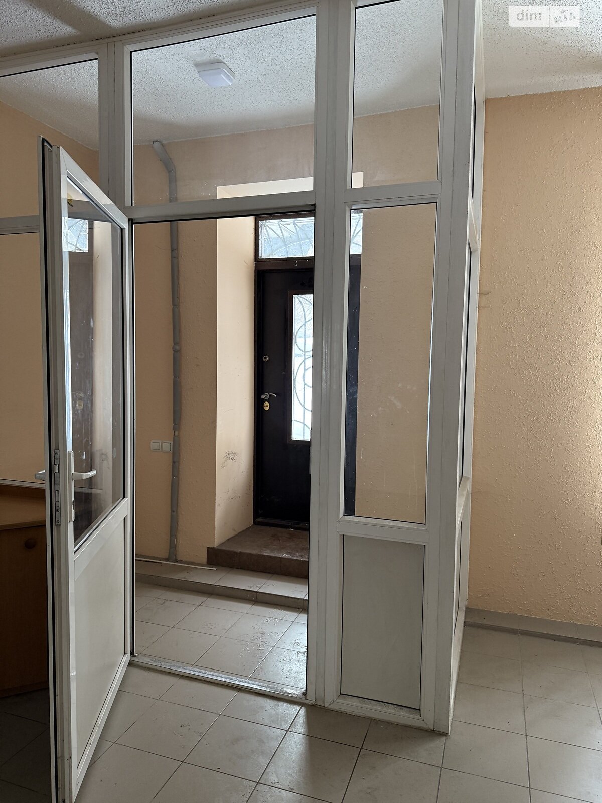 Коммерческое помещение в Хмельницком, сдам в аренду по Заречанская улица 24, район Выставка, цена: 19 500 грн за объект фото 1