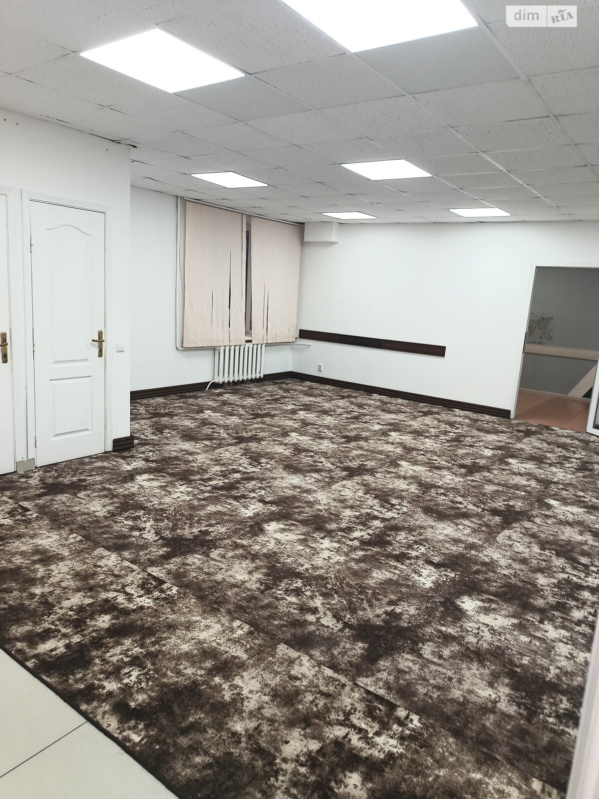 Коммерческое помещение в Хмельницком, сдам в аренду по Заречанская улица, район Выставка, цена: 18 700 грн за объект фото 1