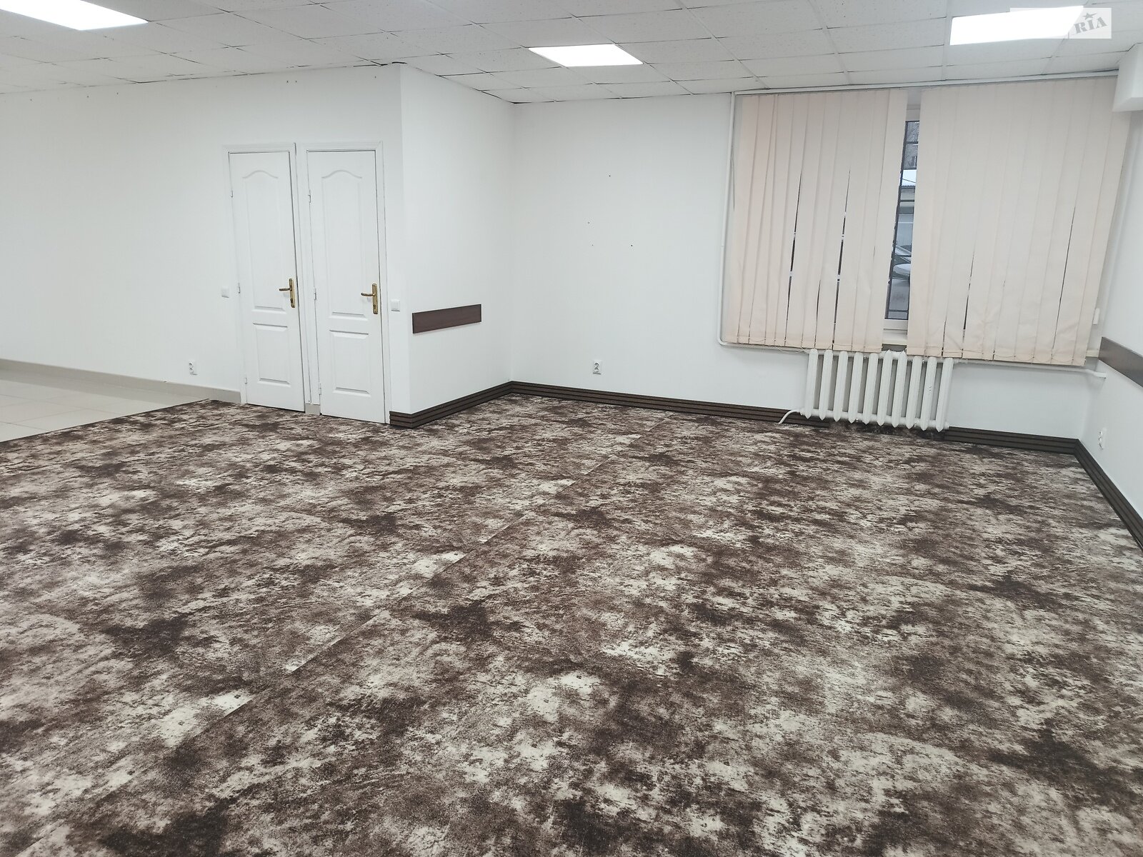 Коммерческое помещение в Хмельницком, сдам в аренду по Заречанская улица, район Выставка, цена: 18 700 грн за объект фото 1