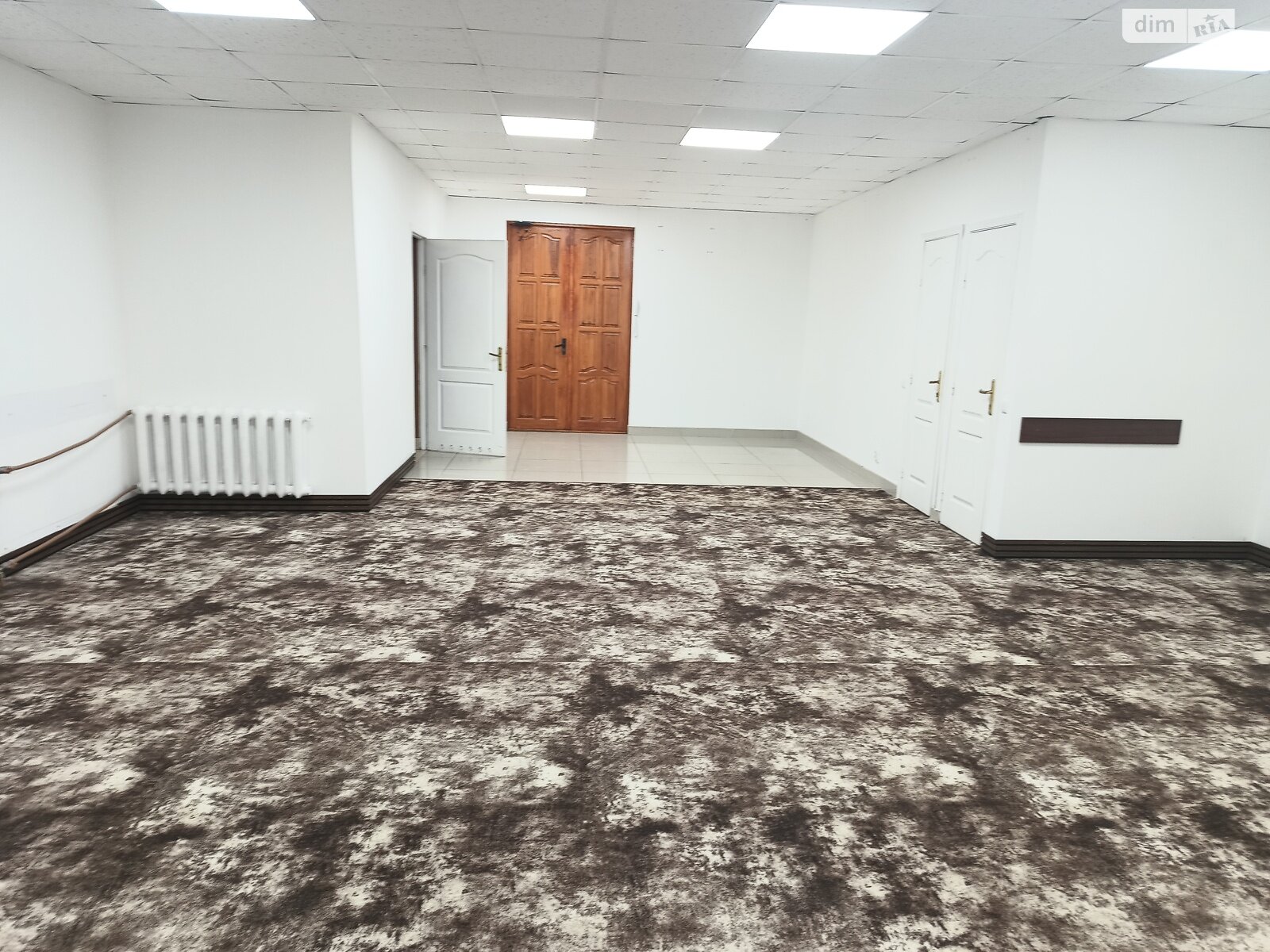 Коммерческое помещение в Хмельницком, сдам в аренду по Заречанская улица, район Выставка, цена: 18 700 грн за объект фото 1