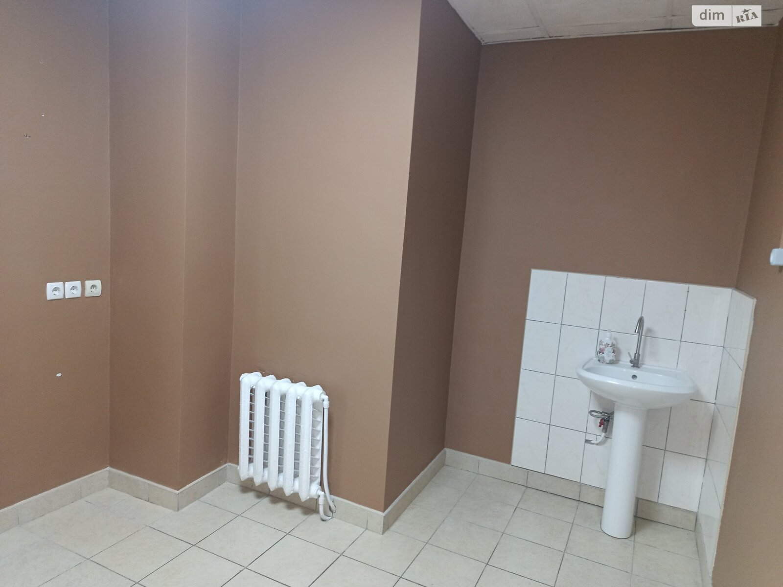 Коммерческое помещение в Хмельницком, сдам в аренду по Заречанская улица, район Выставка, цена: 18 700 грн за объект фото 1