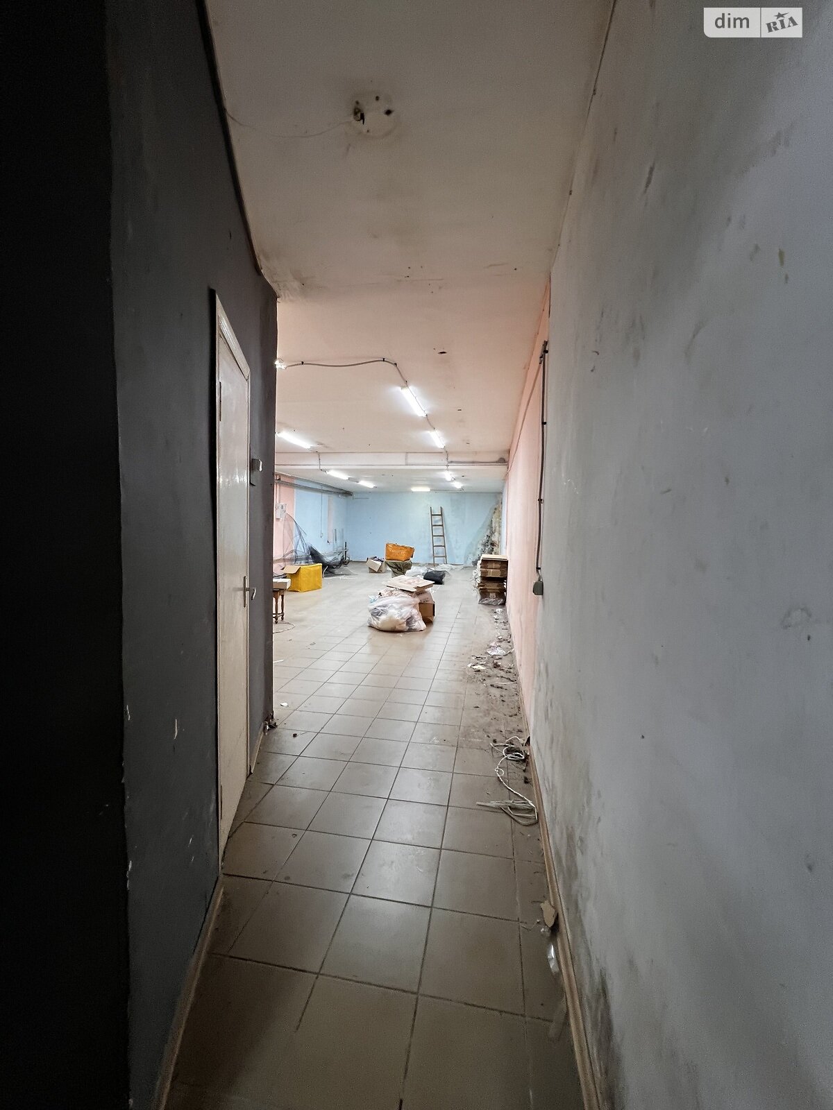 Комерційне приміщення в Хмельницькому, здам в оренду по Молодіжна вулиця 7, район Південно-Західний, ціна: 14 100 грн за об’єкт фото 1 Комерційне приміщення в Хмельницькому, здам в оренду по Молодіжна вулиця 7, район Південно-Західний, ціна: 14 100 грн за об’єкт фото 1