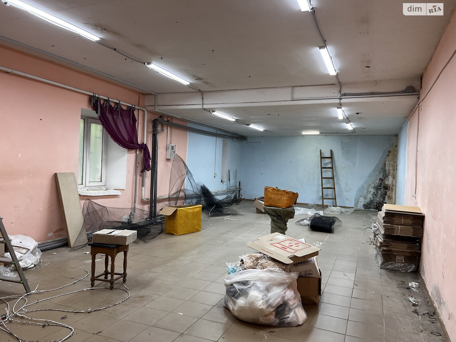 Комерційне приміщення в Хмельницькому, здам в оренду по Молодіжна вулиця 7, район Південно-Західний, ціна: 14 100 грн за об’єкт фото 1 Комерційне приміщення в Хмельницькому, здам в оренду по Молодіжна вулиця 7, район Південно-Західний, ціна: 14 100 грн за об’єкт фото 1