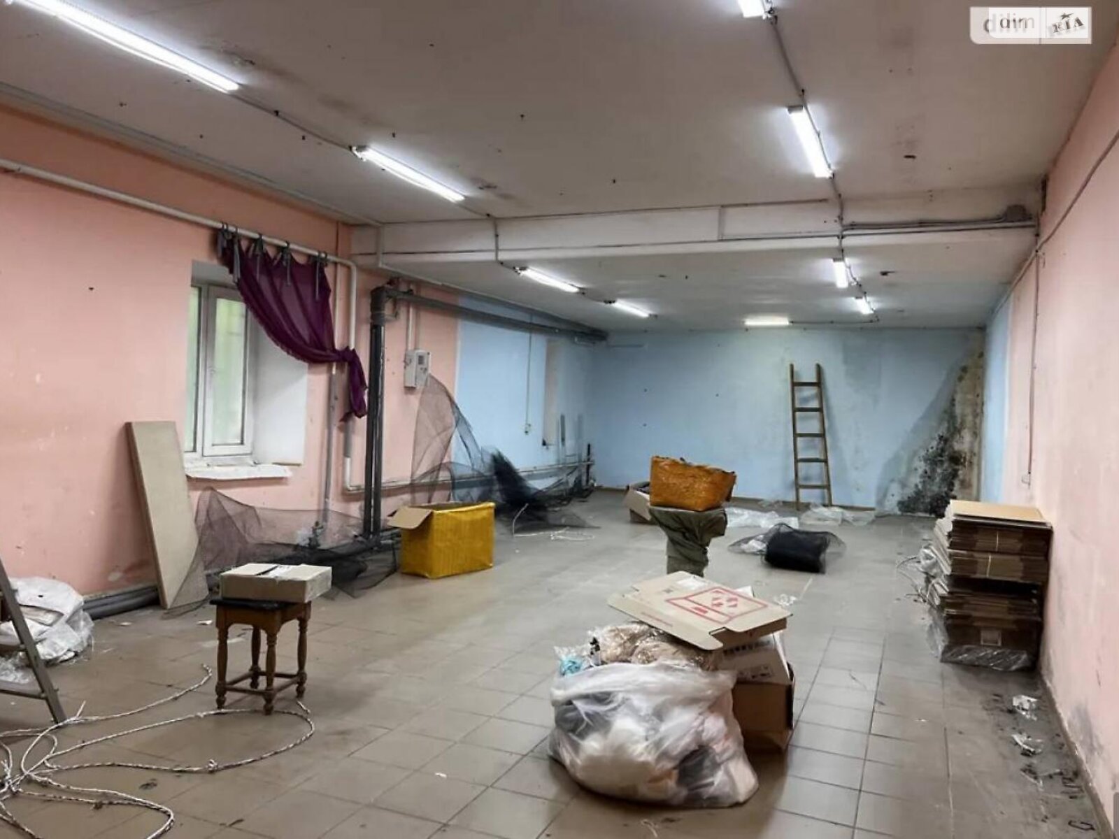 Коммерческое помещение в Хмельницком, сдам в аренду по Молодежная улица, район Юго-Западный, цена: 14 100 грн за объект фото 1 Коммерческое помещение в Хмельницком, сдам в аренду по Молодежная улица, район Юго-Западный, цена: 14 100 грн за объект фото 1