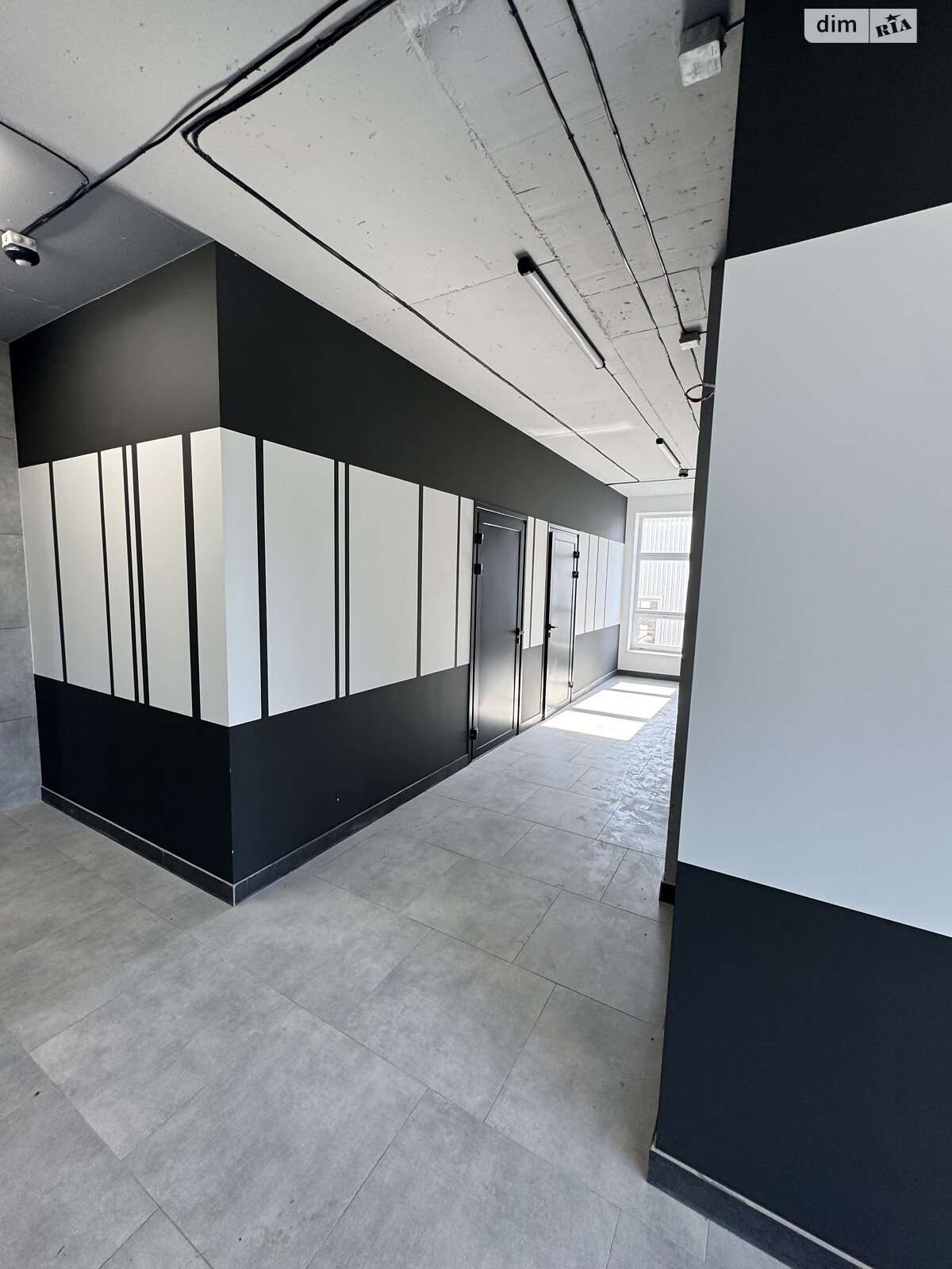 Коммерческое помещение в Хмельницком, сдам в аренду по Молодежная улица, район Юго-Западный, цена: 42 550 грн за объект фото 1 Коммерческое помещение в Хмельницком, сдам в аренду по Молодежная улица, район Юго-Западный, цена: 42 550 грн за объект фото 1