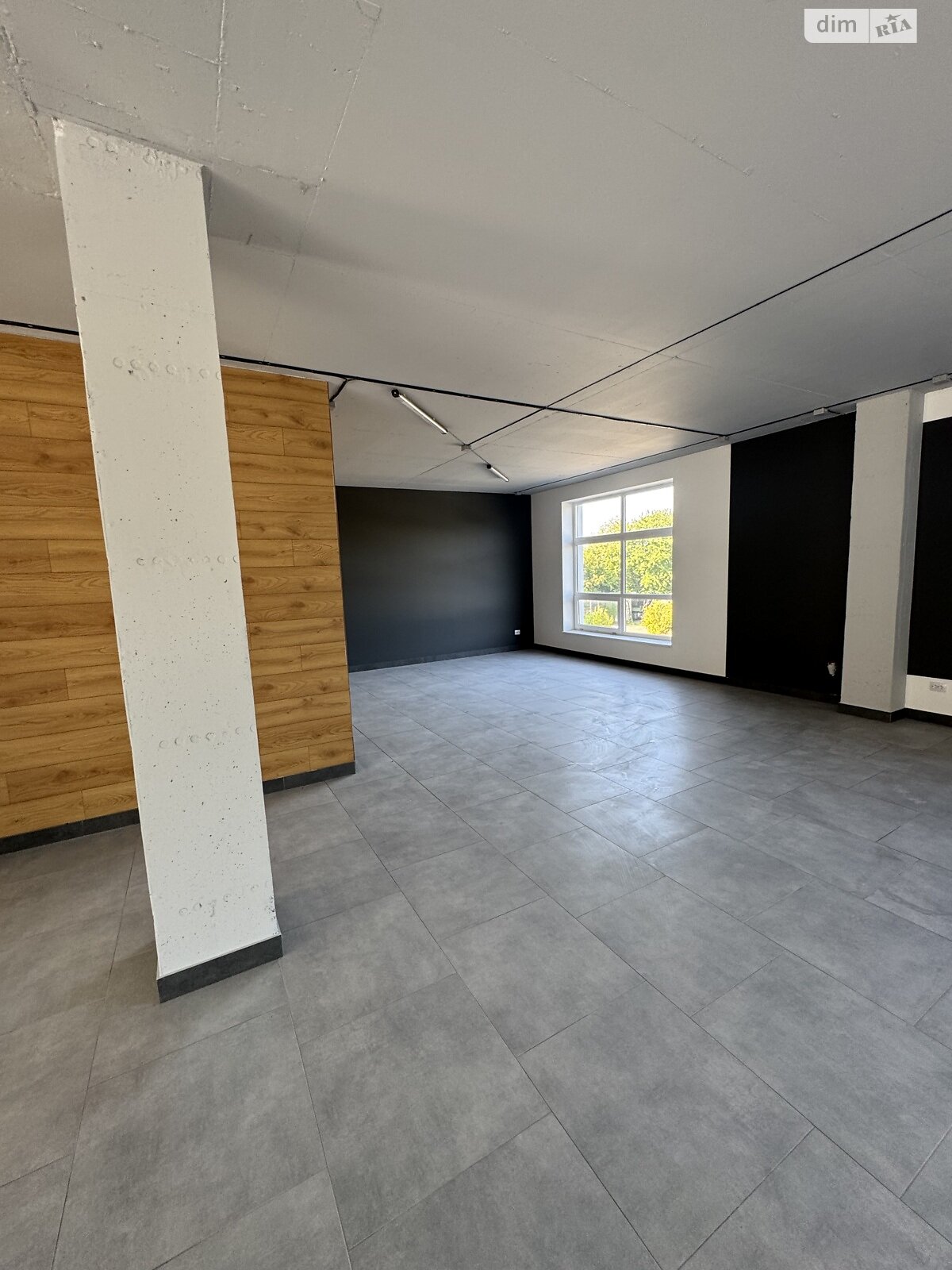 Коммерческое помещение в Хмельницком, сдам в аренду по Молодежная улица, район Юго-Западный, цена: 42 550 грн за объект фото 1 Коммерческое помещение в Хмельницком, сдам в аренду по Молодежная улица, район Юго-Западный, цена: 42 550 грн за объект фото 1