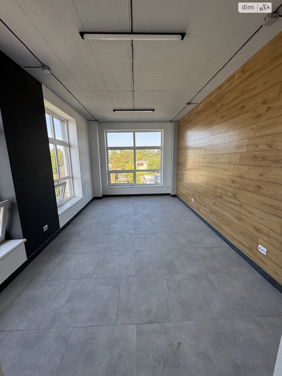 Коммерческое помещение в Хмельницком, сдам в аренду по Молодежная улица, район Юго-Западный, цена: 42 550 грн за объект фото 1 Коммерческое помещение в Хмельницком, сдам в аренду по Молодежная улица, район Юго-Западный, цена: 42 550 грн за объект фото 1