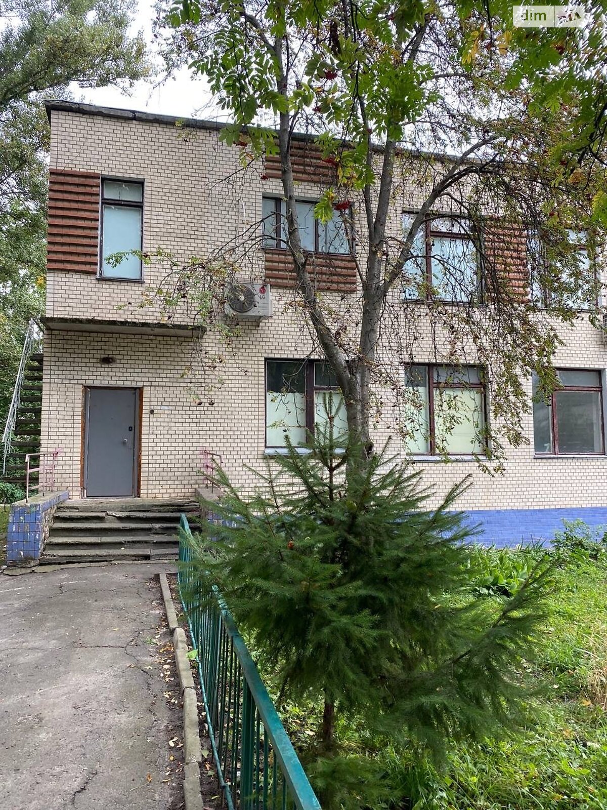 Коммерческое помещение в Хмельницком, сдам в аренду по Молодежная улица 12/1, район Юго-Западный, цена: 31 200 грн за объект фото 1