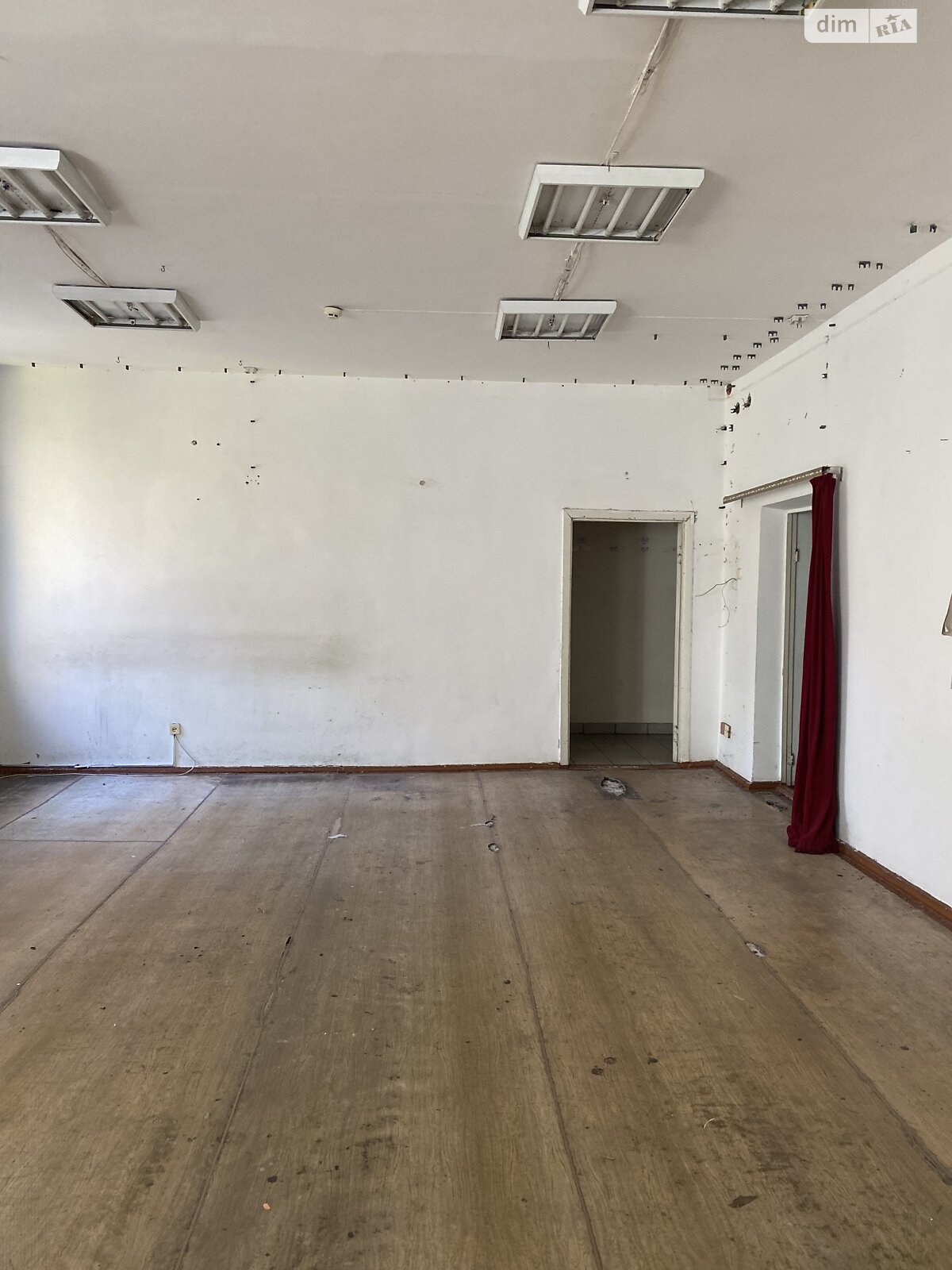 Коммерческое помещение в Хмельницком, сдам в аренду по Молодежная улица, район Юго-Западный, цена: 31 200 грн за объект фото 1 Коммерческое помещение в Хмельницком, сдам в аренду по Молодежная улица, район Юго-Западный, цена: 31 200 грн за объект фото 1