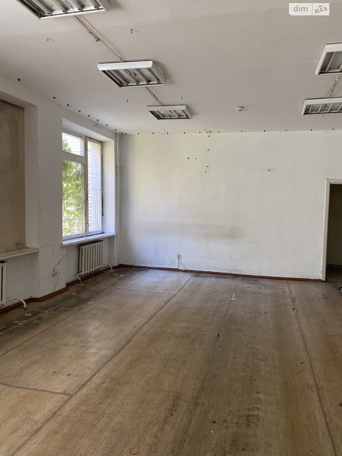 Коммерческое помещение в Хмельницком, сдам в аренду по Молодежная улица, район Юго-Западный, цена: 31 200 грн за объект фото 1 Коммерческое помещение в Хмельницком, сдам в аренду по Молодежная улица, район Юго-Западный, цена: 31 200 грн за объект фото 1