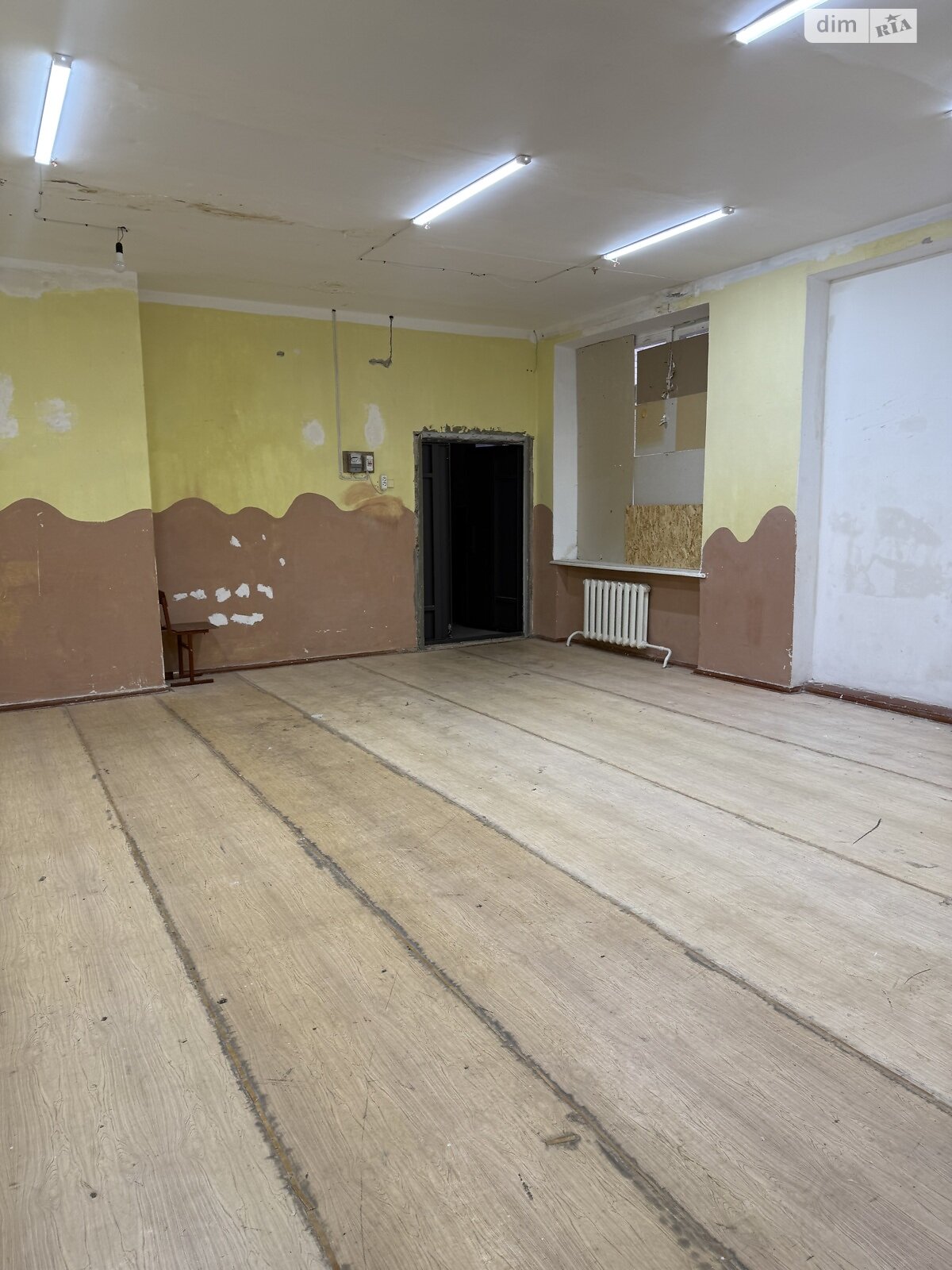 Коммерческое помещение в Хмельницком, сдам в аренду по Молодежная улица 12/1, район Юго-Западный, цена: 9 000 грн за объект фото 1