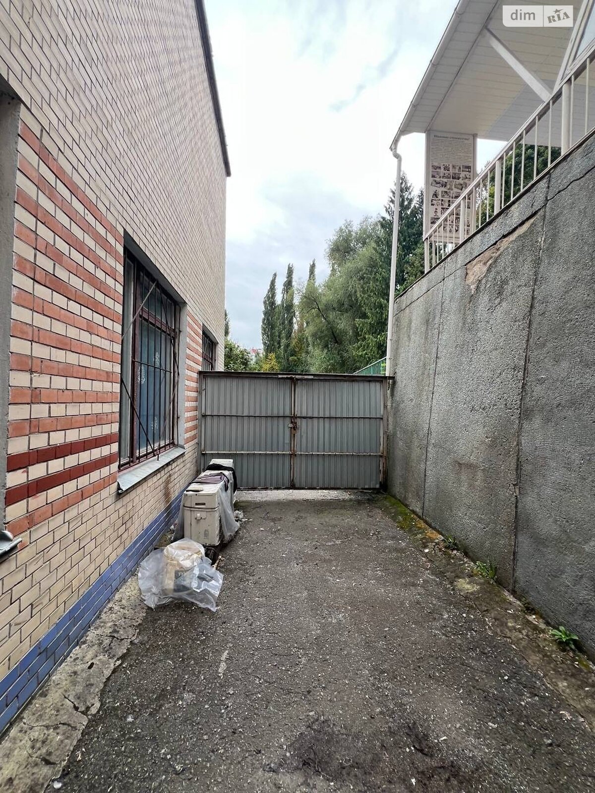 Коммерческое помещение в Хмельницком, сдам в аренду по Молодежная улица 12/1, район Юго-Западный, цена: 22 200 грн за объект фото 1 Коммерческое помещение в Хмельницком, сдам в аренду по Молодежная улица 12/1, район Юго-Западный, цена: 22 200 грн за объект фото 1