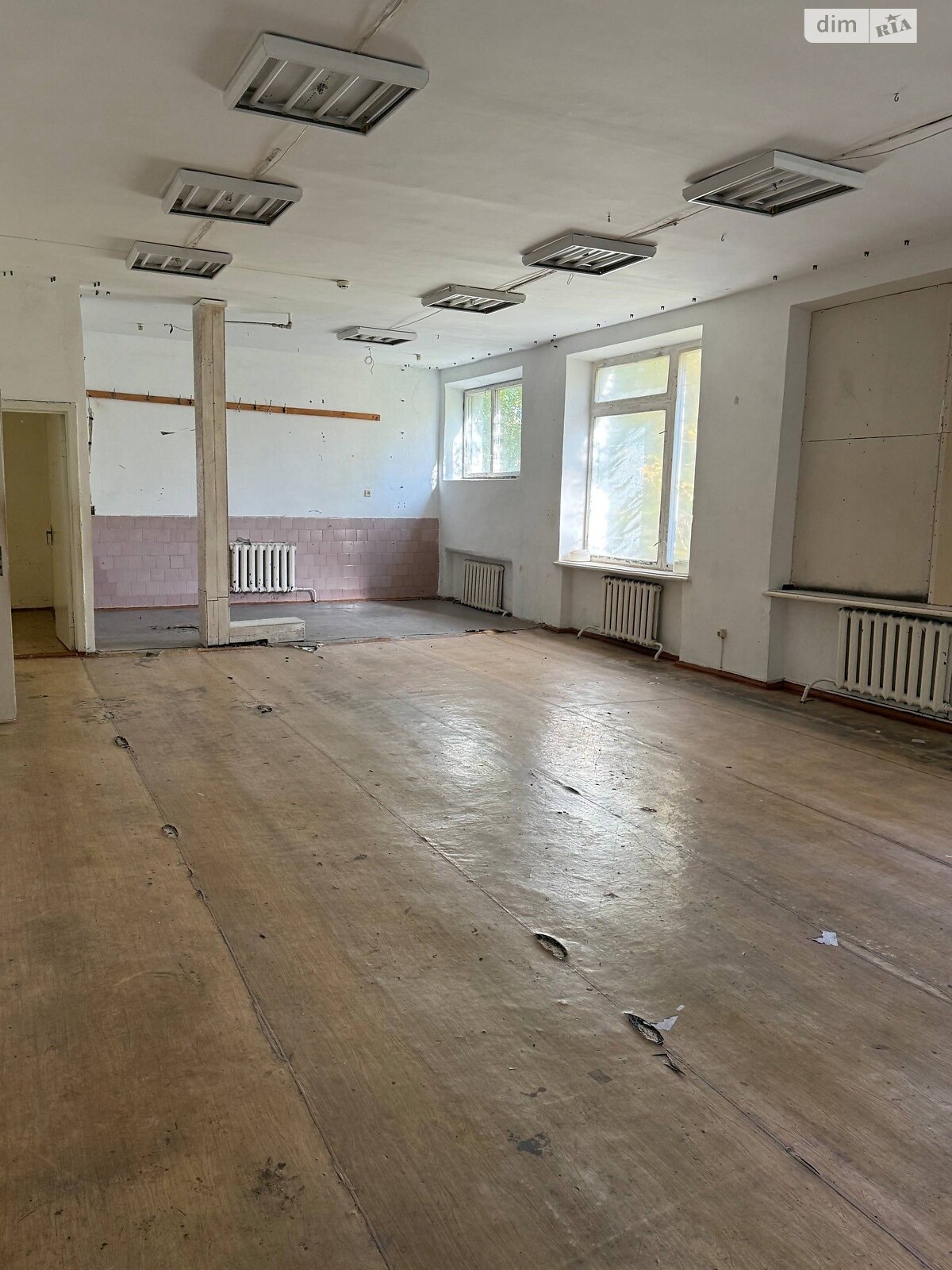 Коммерческое помещение в Хмельницком, сдам в аренду по Молодежная улица 12/1, район Юго-Западный, цена: 22 200 грн за объект фото 1 Коммерческое помещение в Хмельницком, сдам в аренду по Молодежная улица 12/1, район Юго-Западный, цена: 22 200 грн за объект фото 1