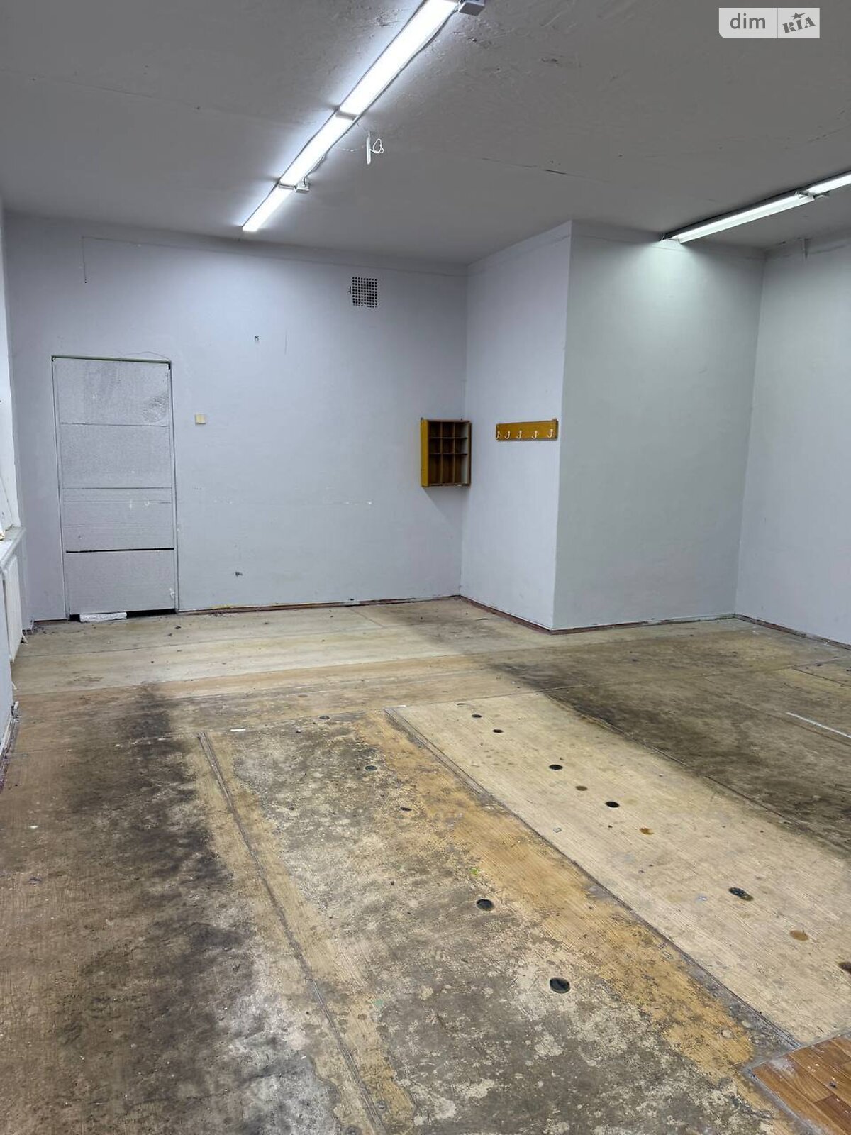Коммерческое помещение в Хмельницком, сдам в аренду по Молодежная улица 12/1, район Юго-Западный, цена: 9 600 грн за объект фото 1