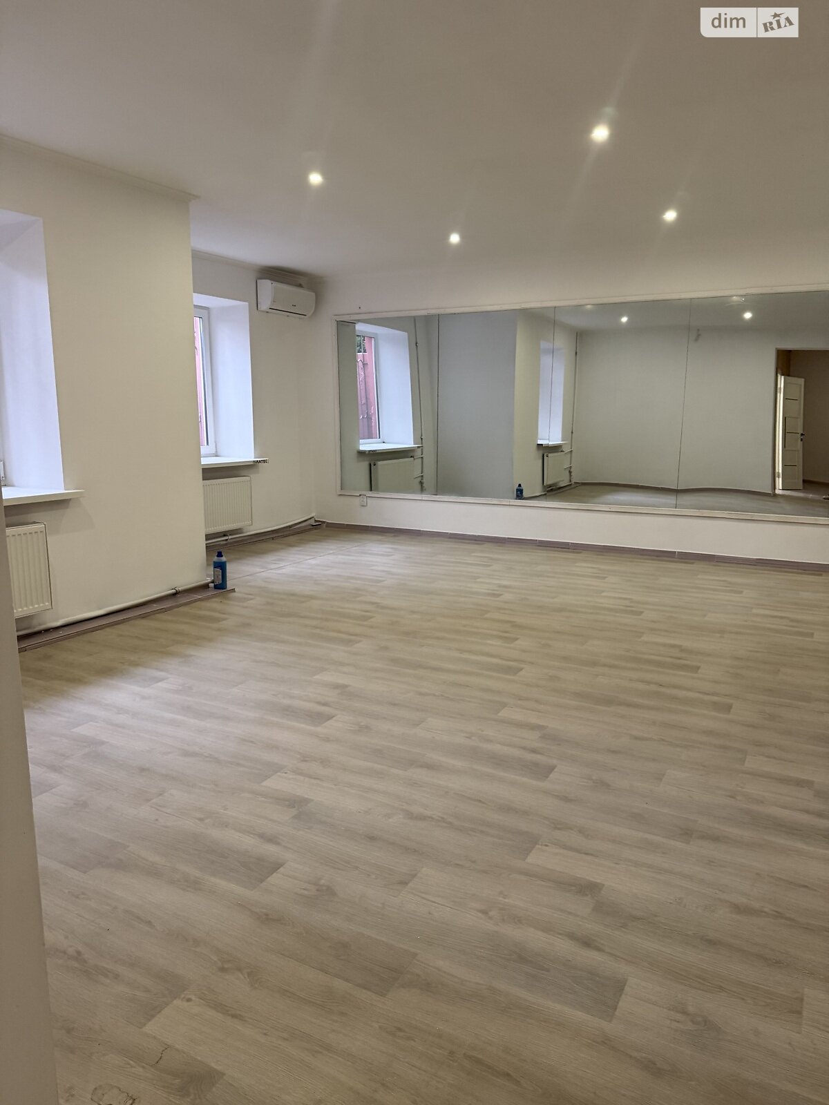 Комерційне приміщення в Хмельницькому, здам в оренду по Зарічанська вулиця, район Заріччя, ціна: 61 000 грн за об’єкт фото 1