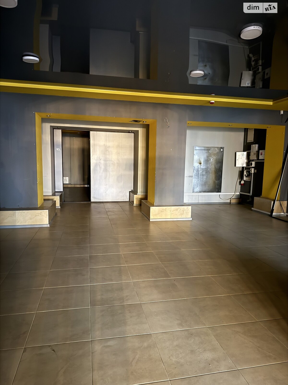 Комерційне приміщення в Хмельницькому, здам в оренду по Зарічанська вулиця, район Заріччя, ціна: 40 000 грн за об’єкт фото 1 Комерційне приміщення в Хмельницькому, здам в оренду по Зарічанська вулиця, район Заріччя, ціна: 40 000 грн за об’єкт фото 1