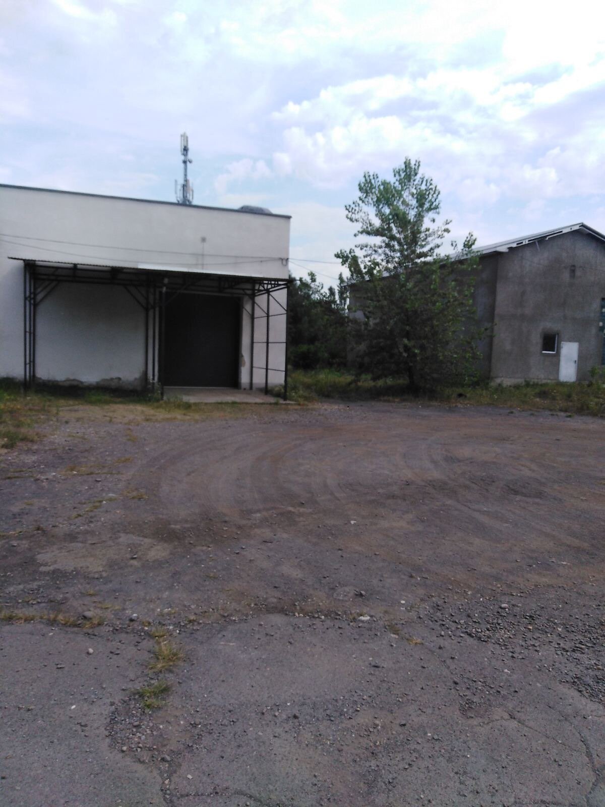 Комерційне приміщення в Хусті, здам в оренду по Рильського вулиця 34, район Хуст, ціна: 20 860 грн за об’єкт фото 1 Комерційне приміщення в Хусті, здам в оренду по Рильського вулиця 34, район Хуст, ціна: 20 860 грн за об’єкт фото 1