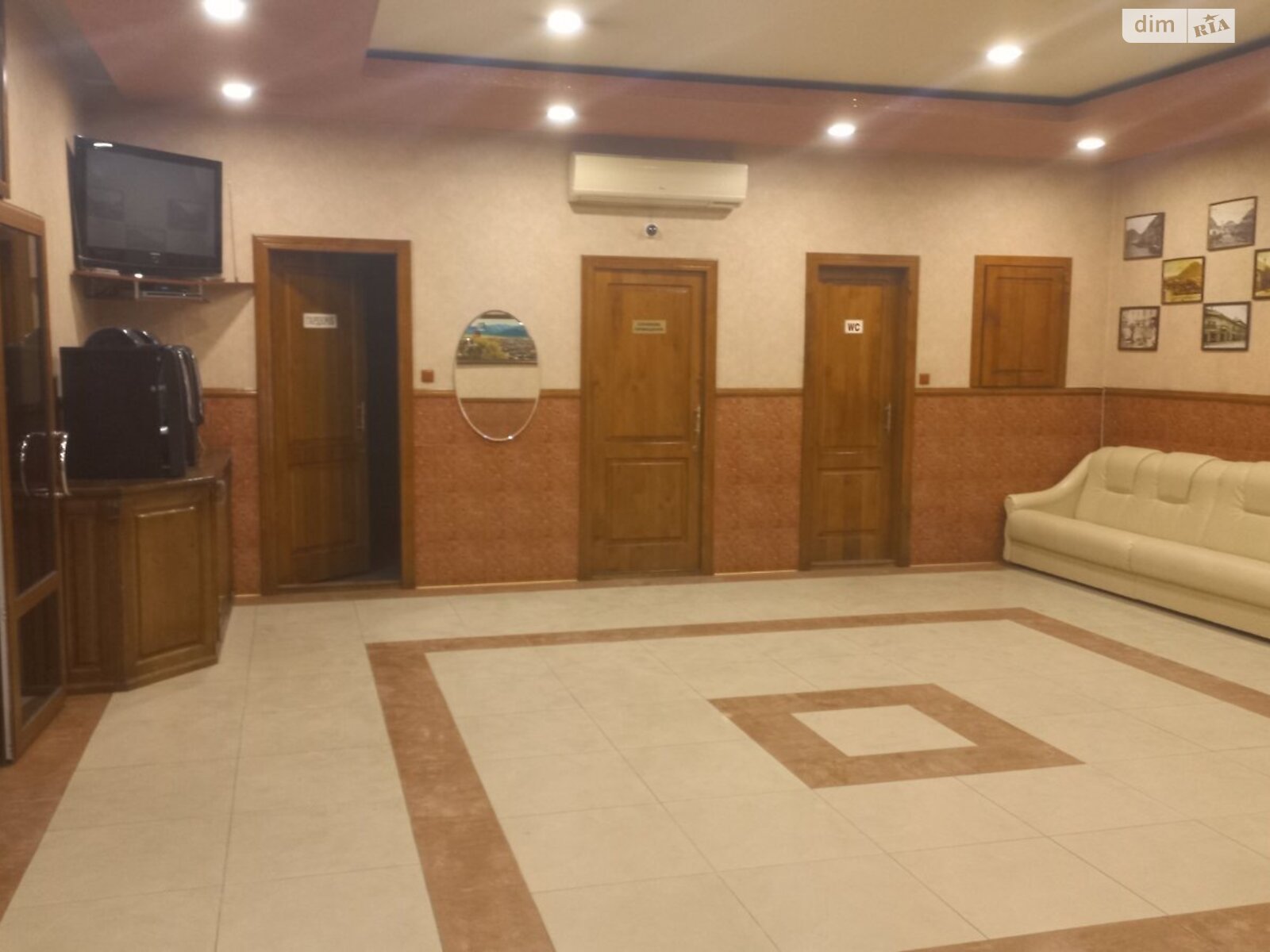 Коммерческое помещение в Хусте, Карпатской Сечи улица, цена аренды: 41 000 грн за объект фото 1