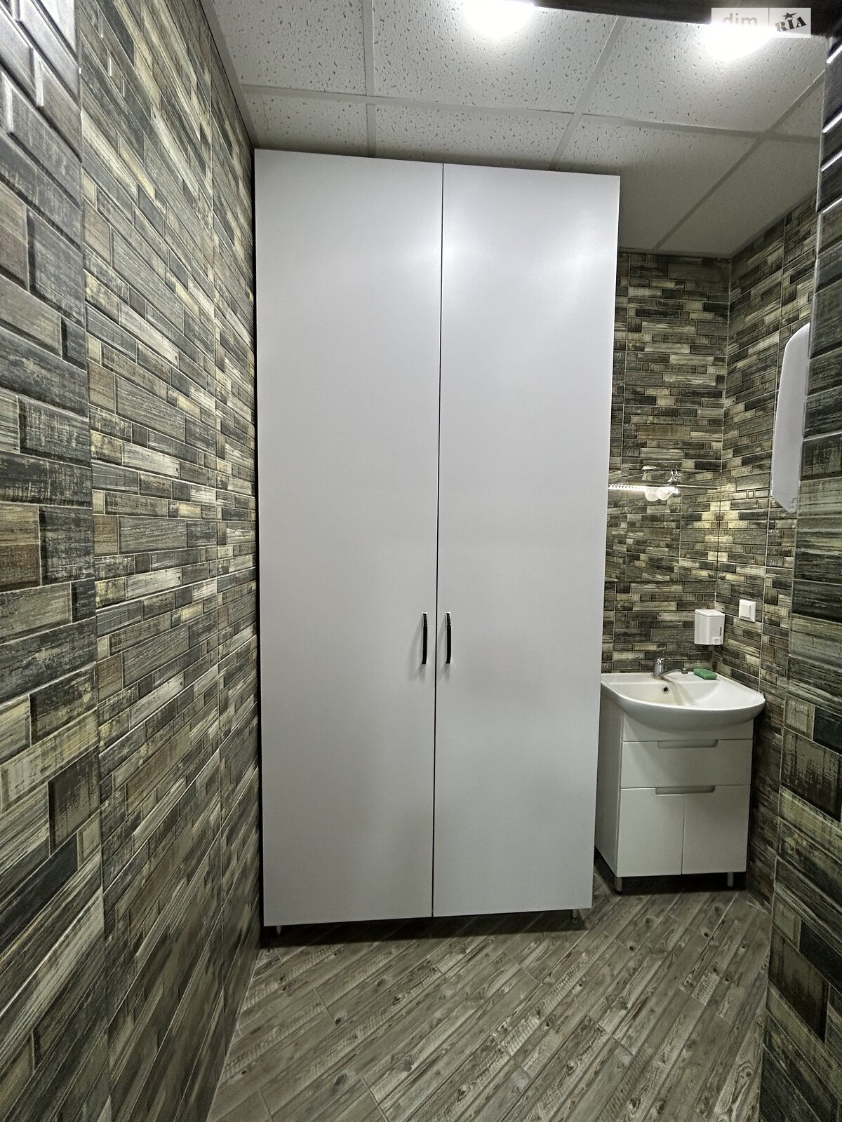 Коммерческое помещение в Ирпене, сдам в аренду по Николая Руденко (Матросова) улица 15Д, район Ирпень, цена: 11 000 грн за объект фото 1 Коммерческое помещение в Ирпене, сдам в аренду по Николая Руденко (Матросова) улица 15Д, район Ирпень, цена: 11 000 грн за объект фото 1