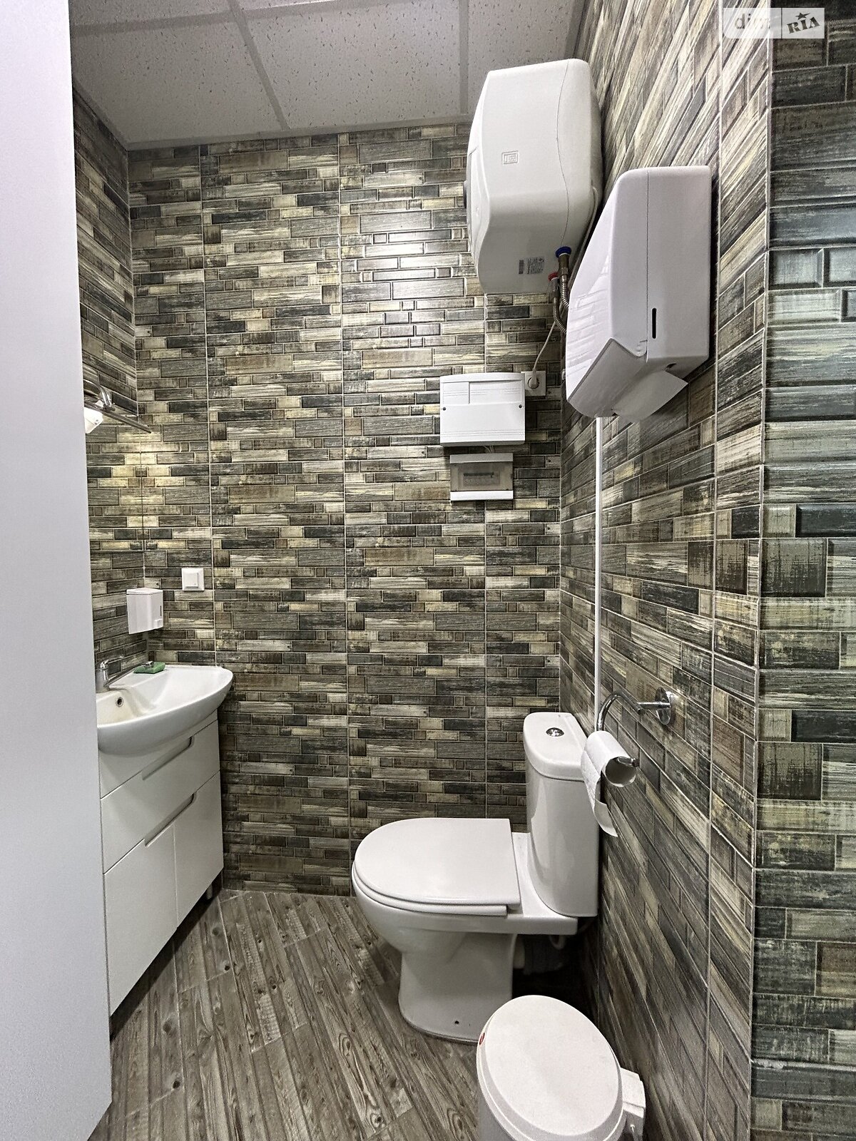 Коммерческое помещение в Ирпене, сдам в аренду по Николая Руденко (Матросова) улица 15Д, район Ирпень, цена: 11 000 грн за объект фото 1 Коммерческое помещение в Ирпене, сдам в аренду по Николая Руденко (Матросова) улица 15Д, район Ирпень, цена: 11 000 грн за объект фото 1