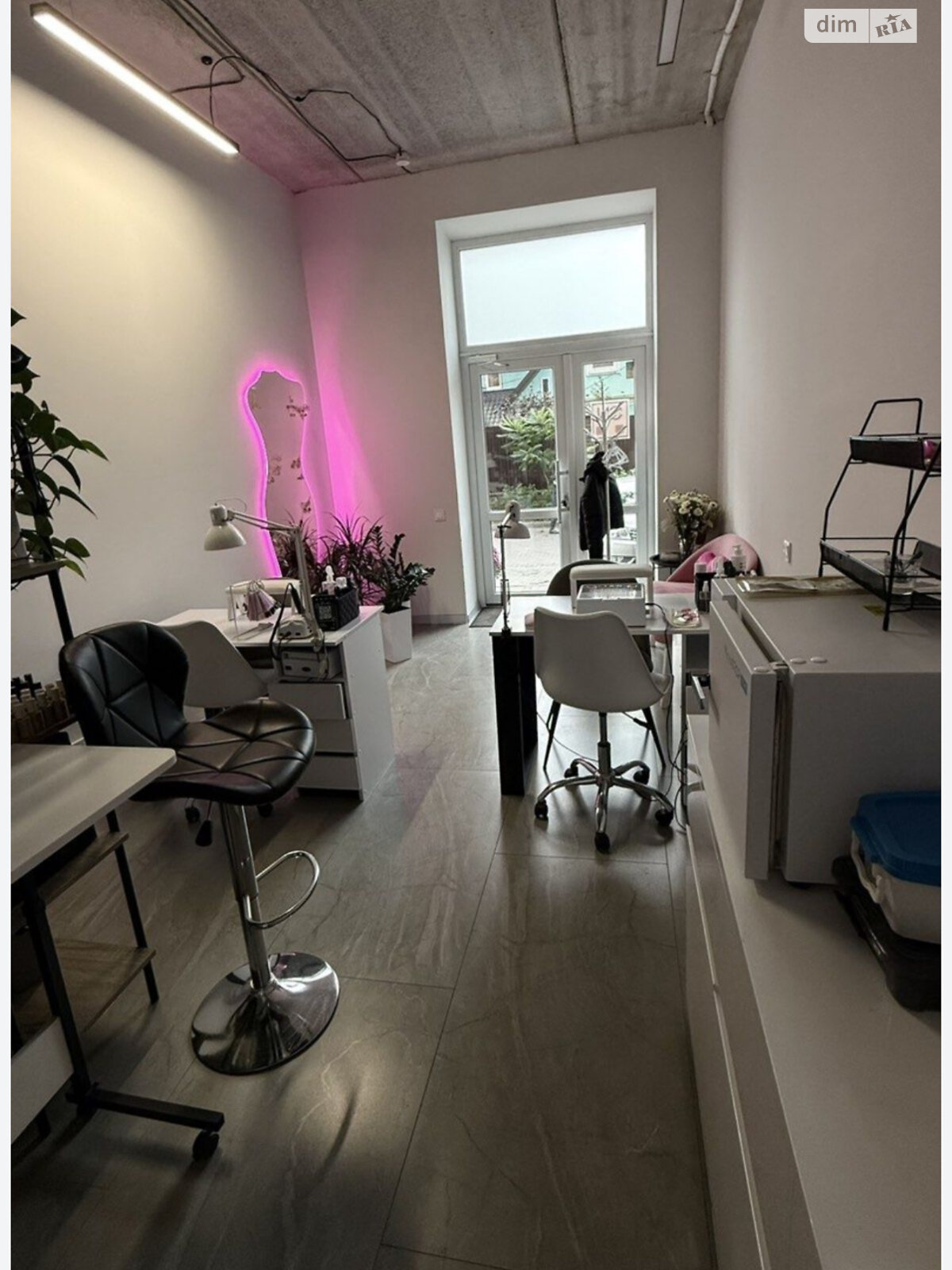 Комерційне приміщення в Ірпені, здам в оренду по Павленка вулиця 58, район Ірпінь, ціна: 12 000 грн за об’єкт фото 1 Комерційне приміщення в Ірпені, здам в оренду по Павленка вулиця 58, район Ірпінь, ціна: 12 000 грн за об’єкт фото 1