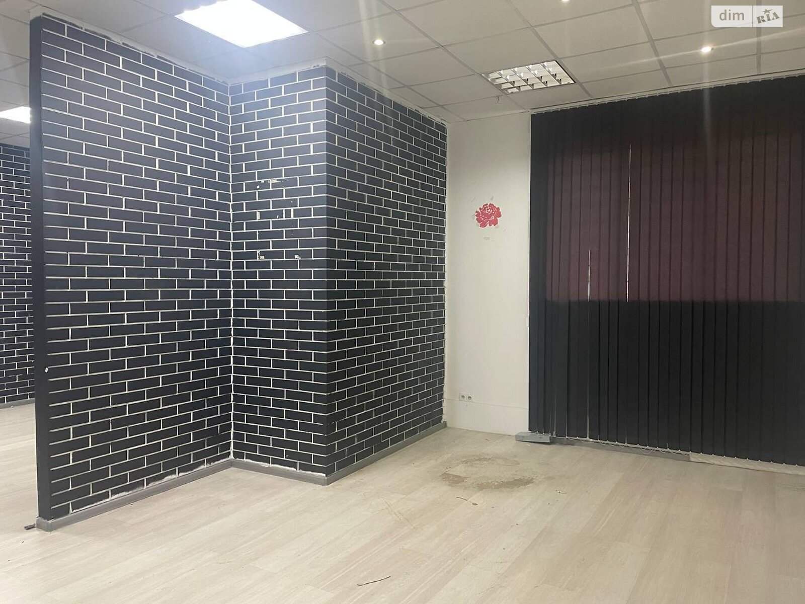 Комерційне приміщення в Ірпені, здам в оренду по Університетська (Карла Маркса) вулиця 33А, район Ірпінь, ціна: 15 000 грн за об’єкт фото 1